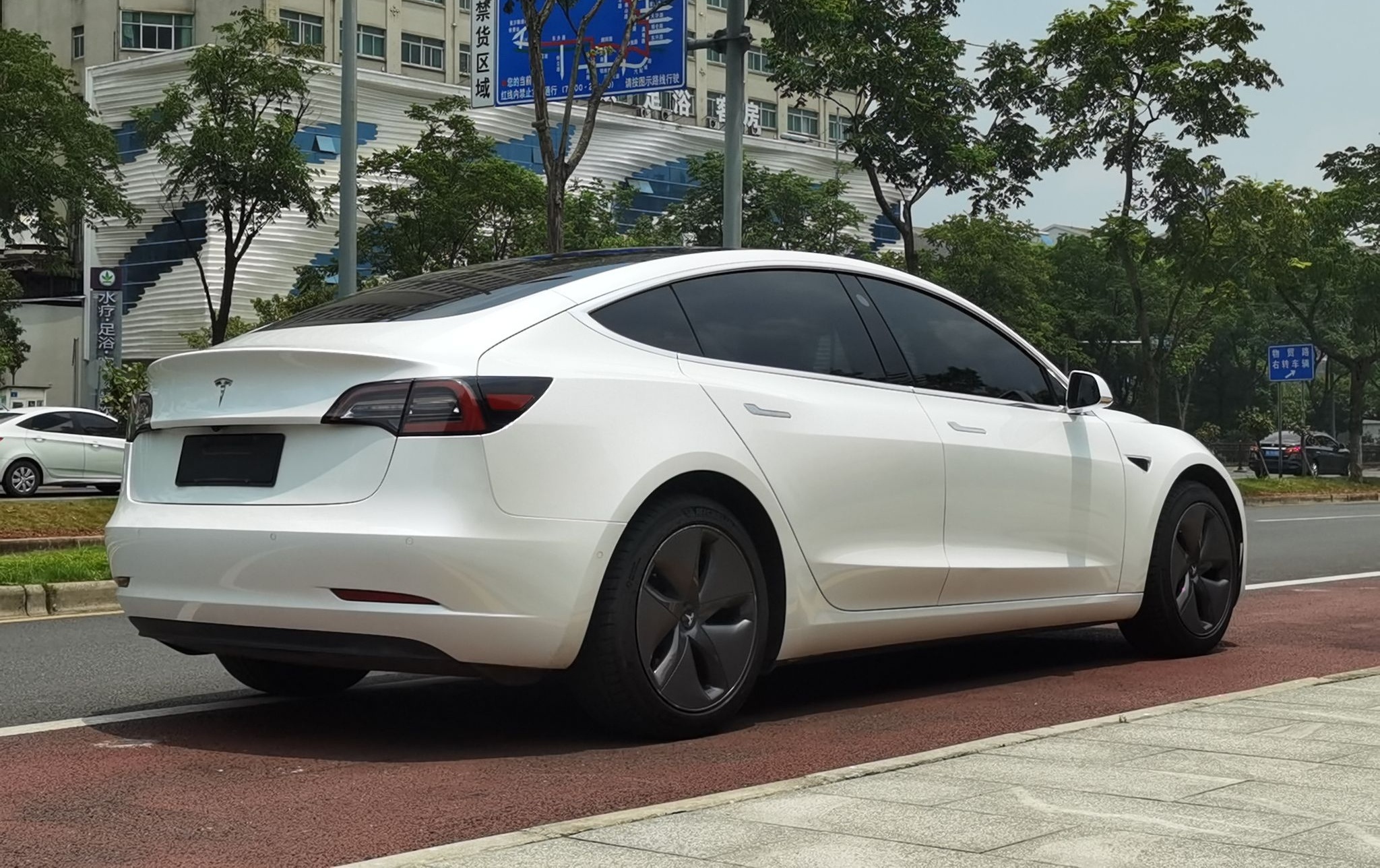 特斯拉 Model 3 2019款 标准续航后驱升级版(进口)