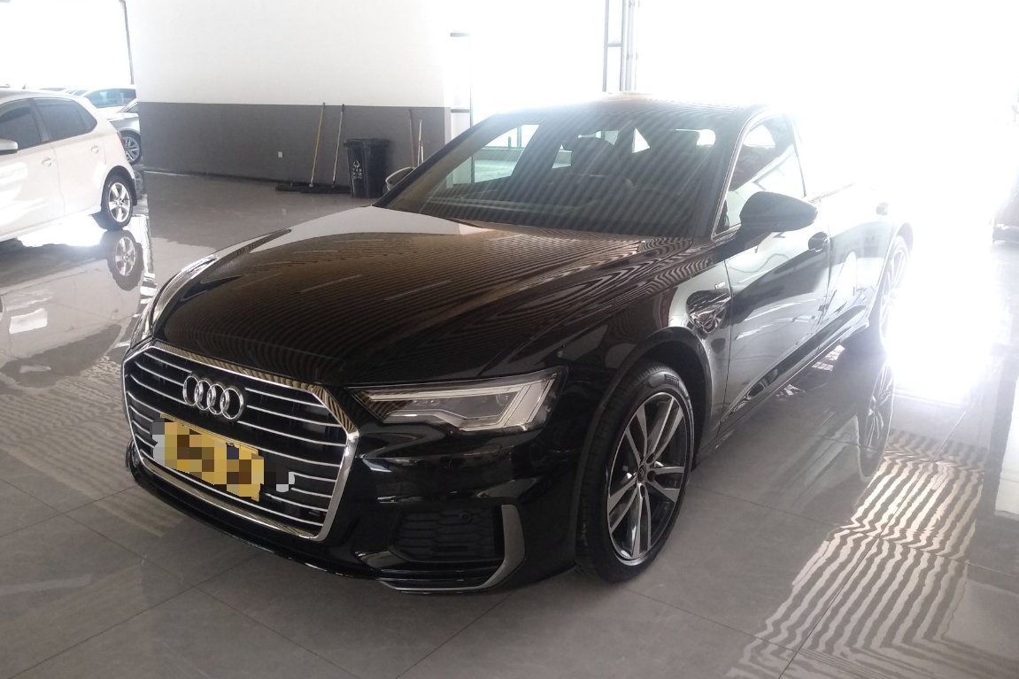奥迪A6L 2022款 40 TFSI 豪华动感型