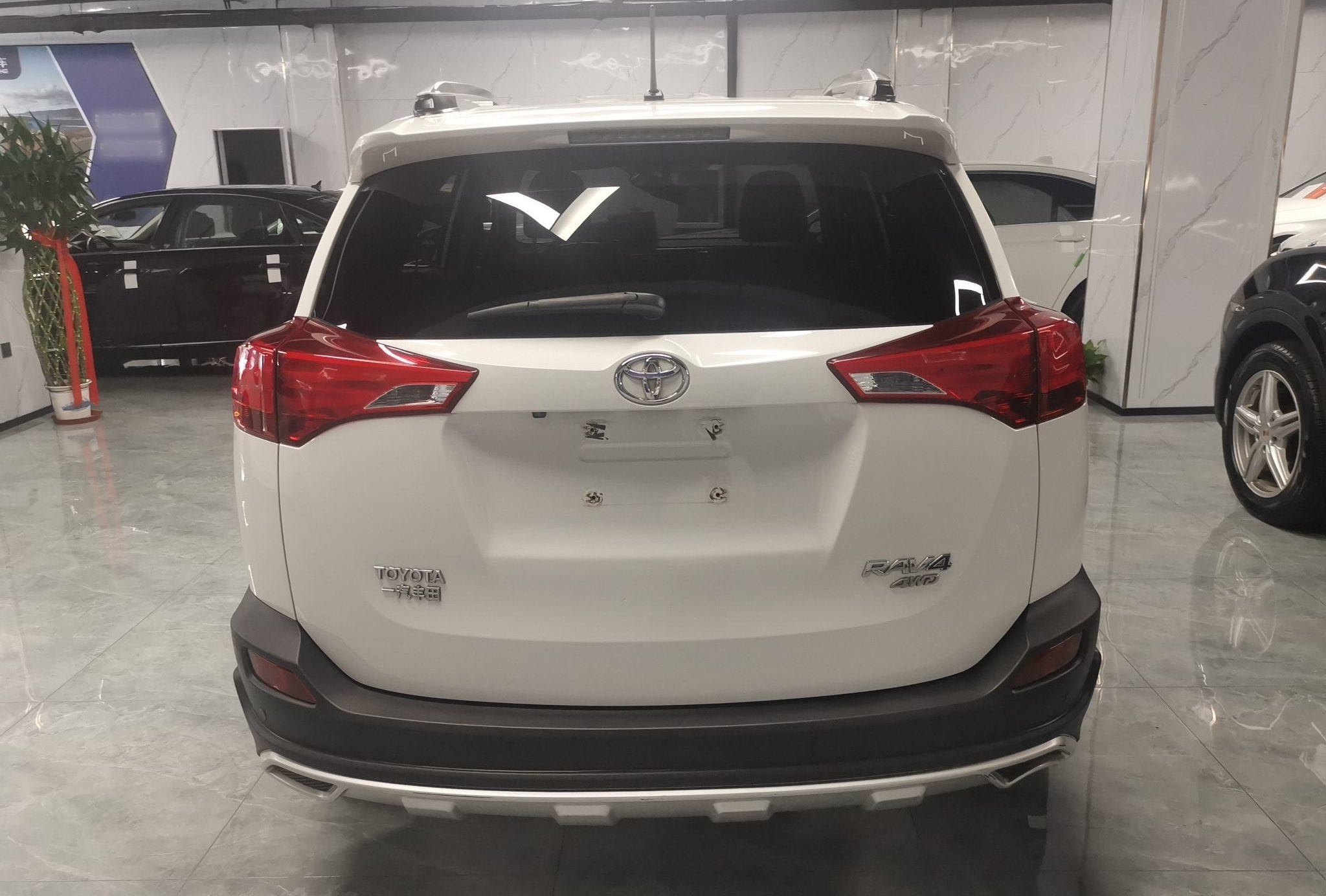 丰田 RAV4 2013款 2.5L 自动四驱豪华版