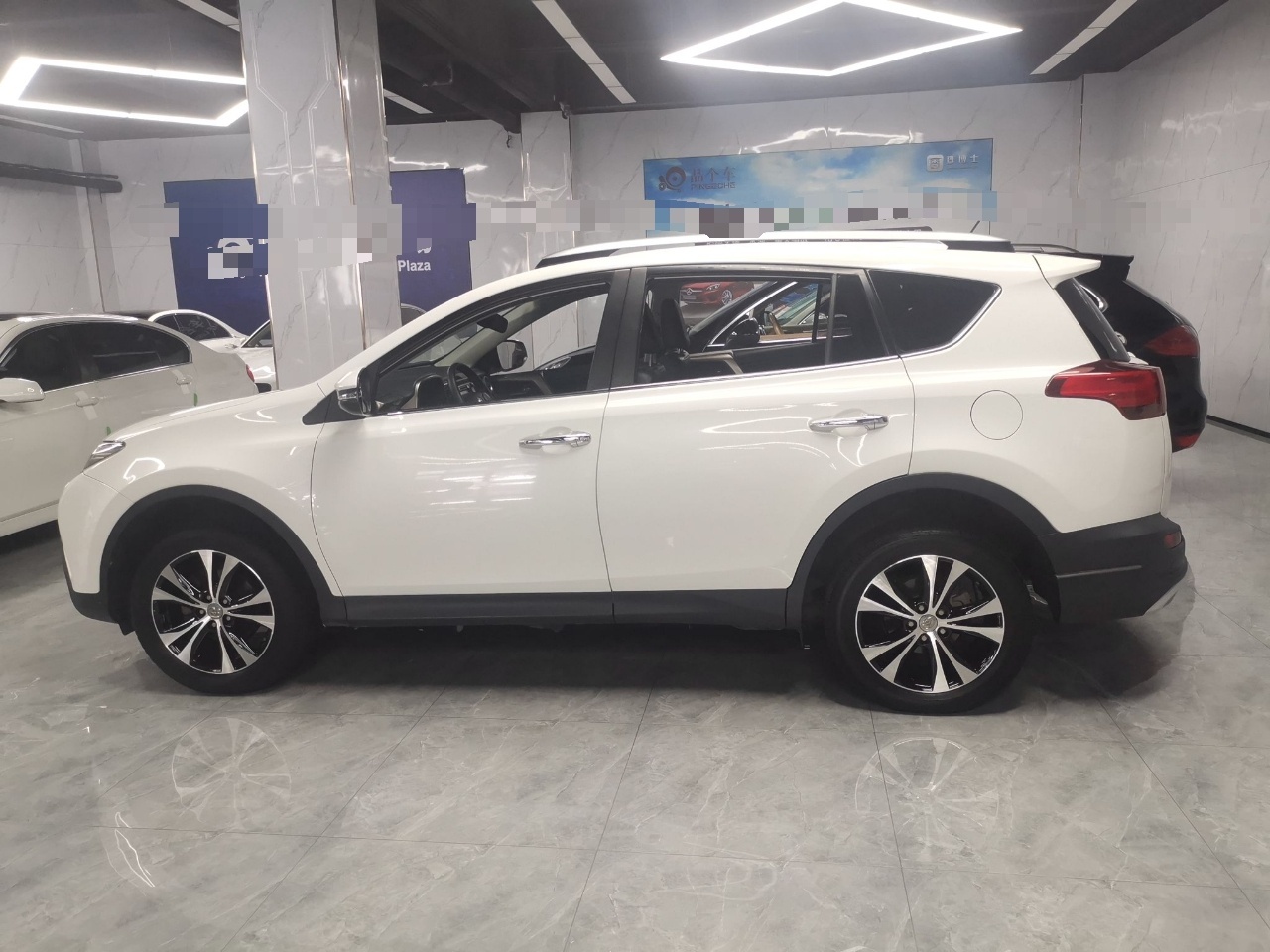 丰田 RAV4 2013款 2.5L 自动四驱豪华版