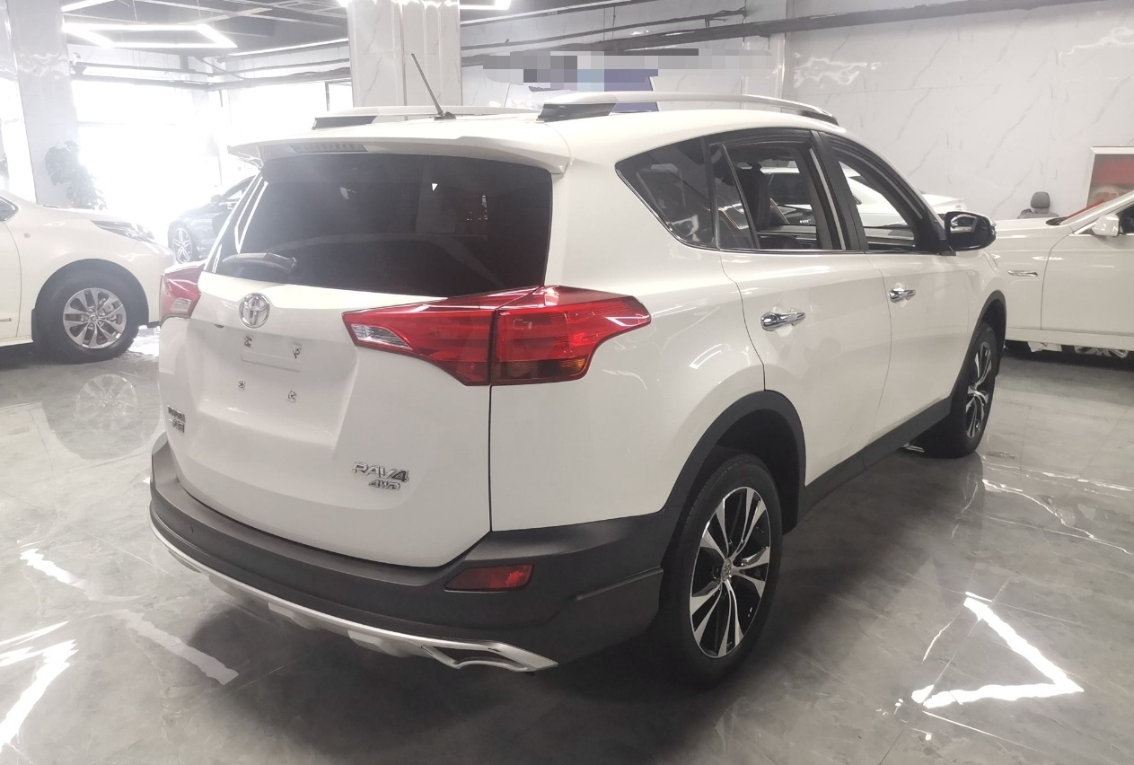 丰田 RAV4 2013款 2.5L 自动四驱豪华版