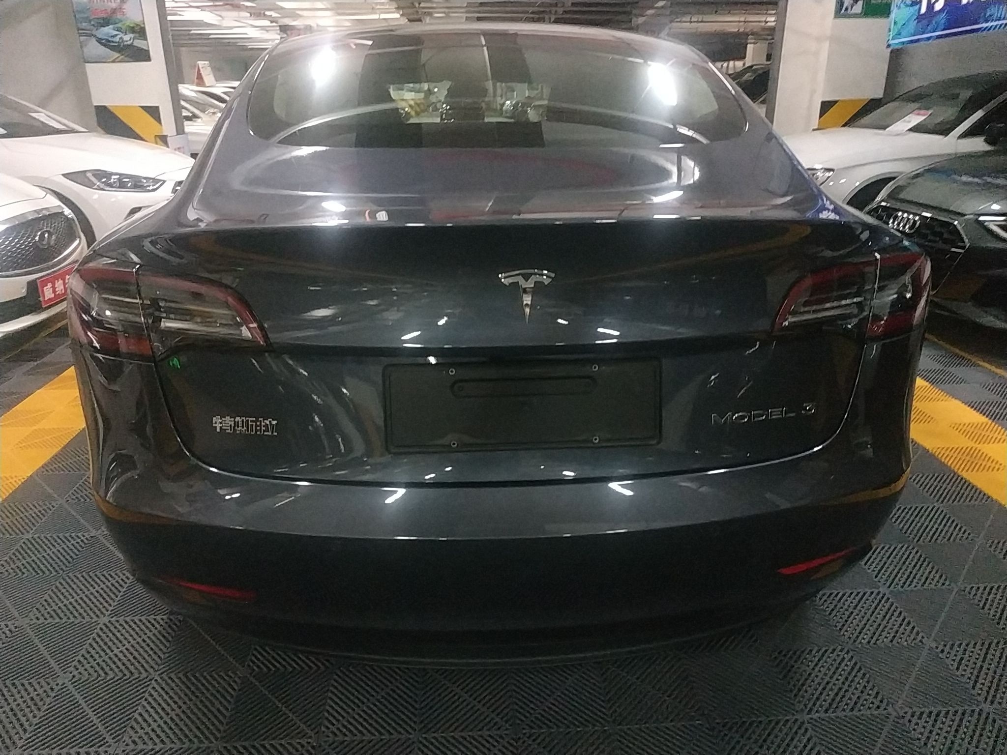 特斯拉 Model 3 2019款 标准续航后驱升级版