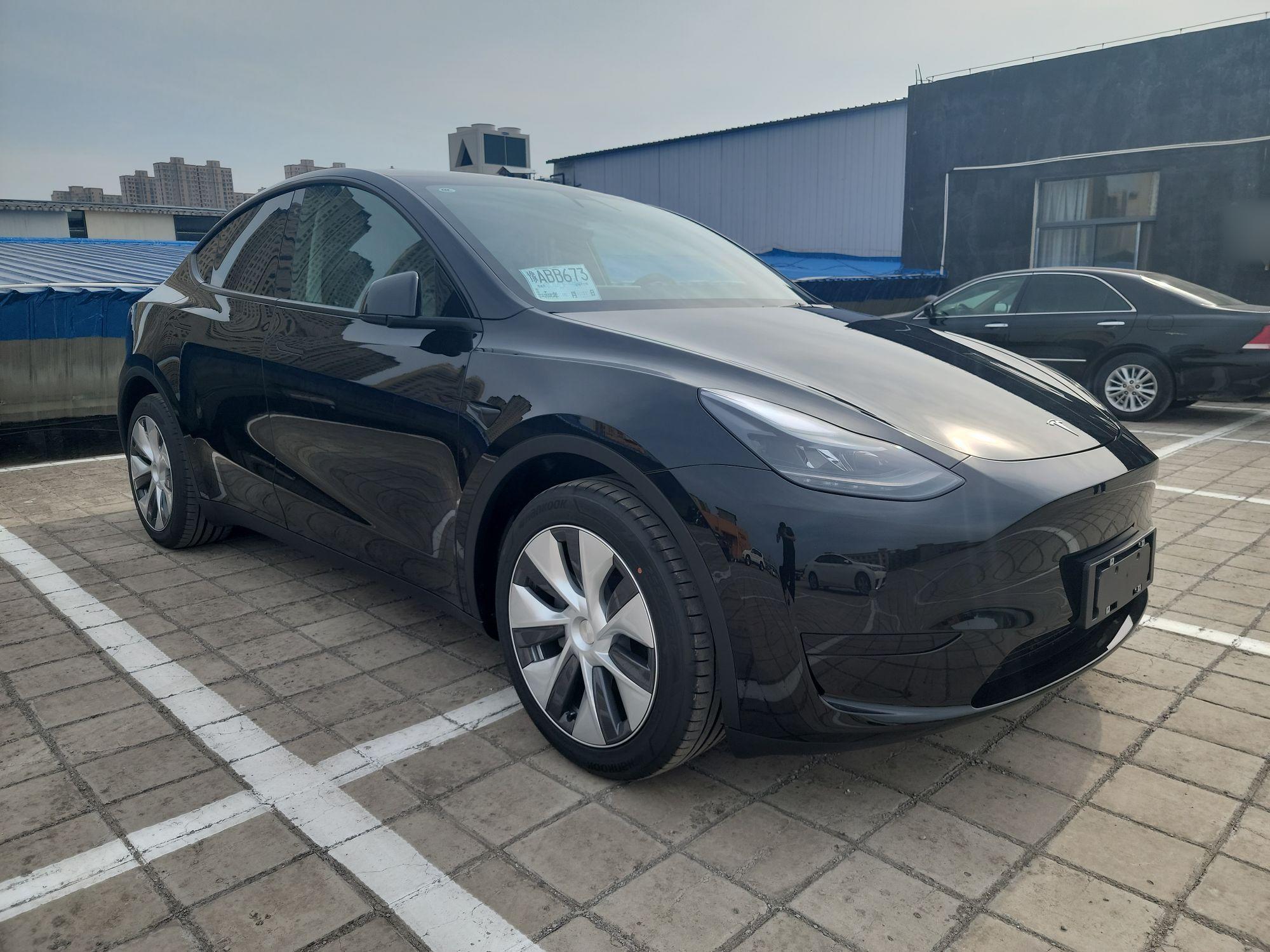 特斯拉 Model Y 2021款 标准续航后驱版