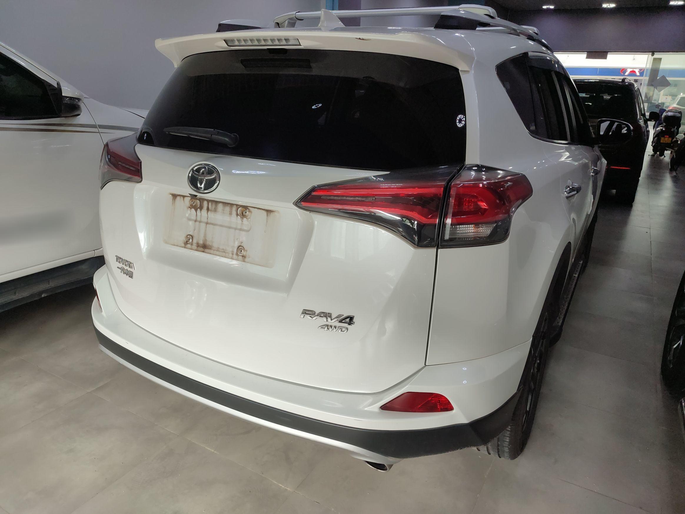 丰田 RAV4 2018款 2.5L 自动四驱精英i版