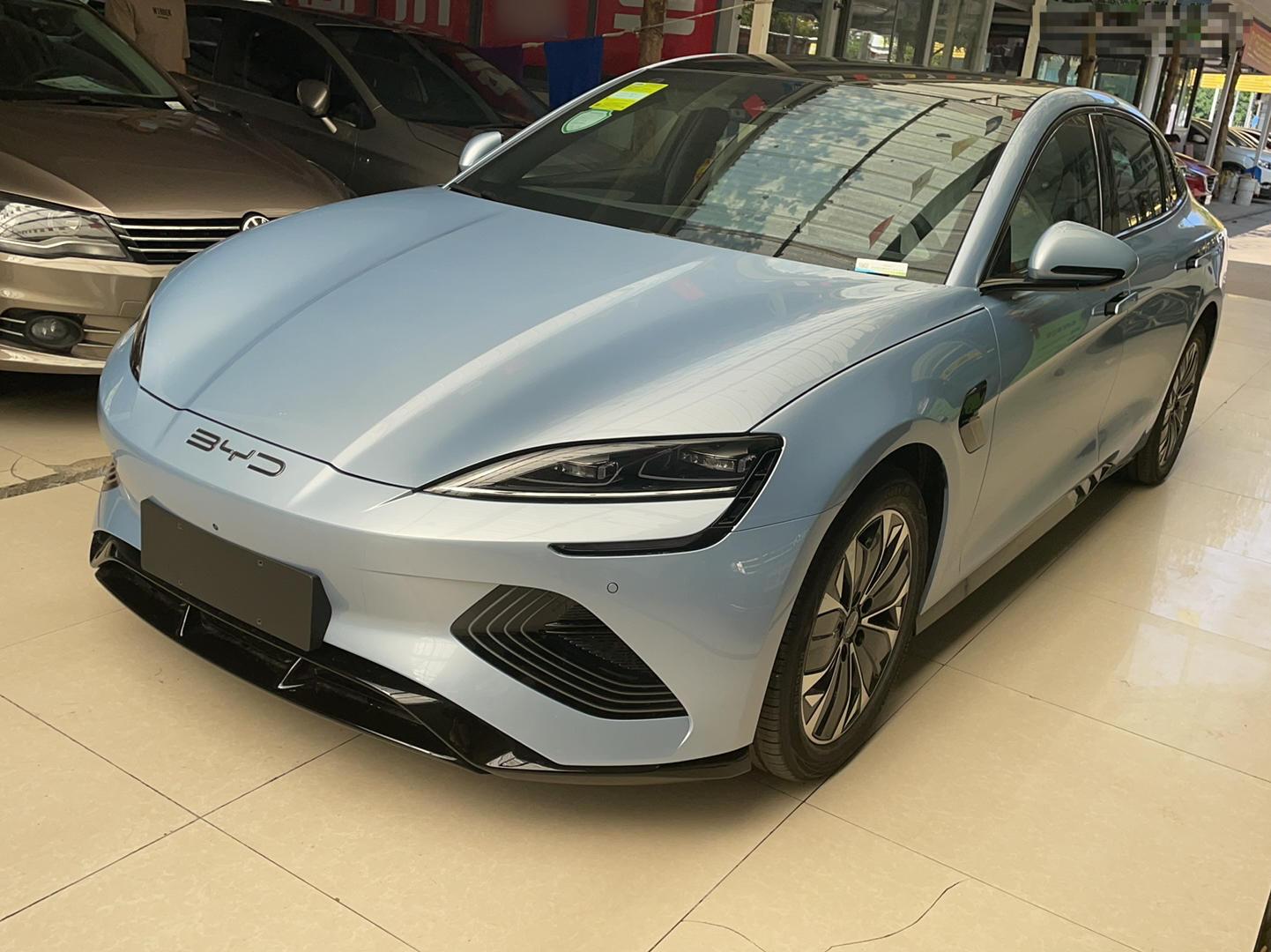 比亚迪 海豹 2022款 550km 标准续航后驱版尊贵型