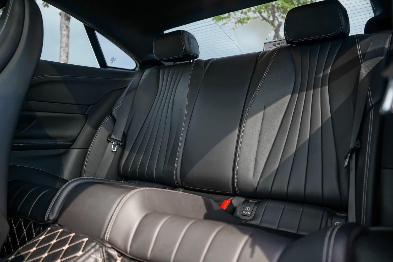 奔驰E级 2018款 E 200 轿跑车(进口)