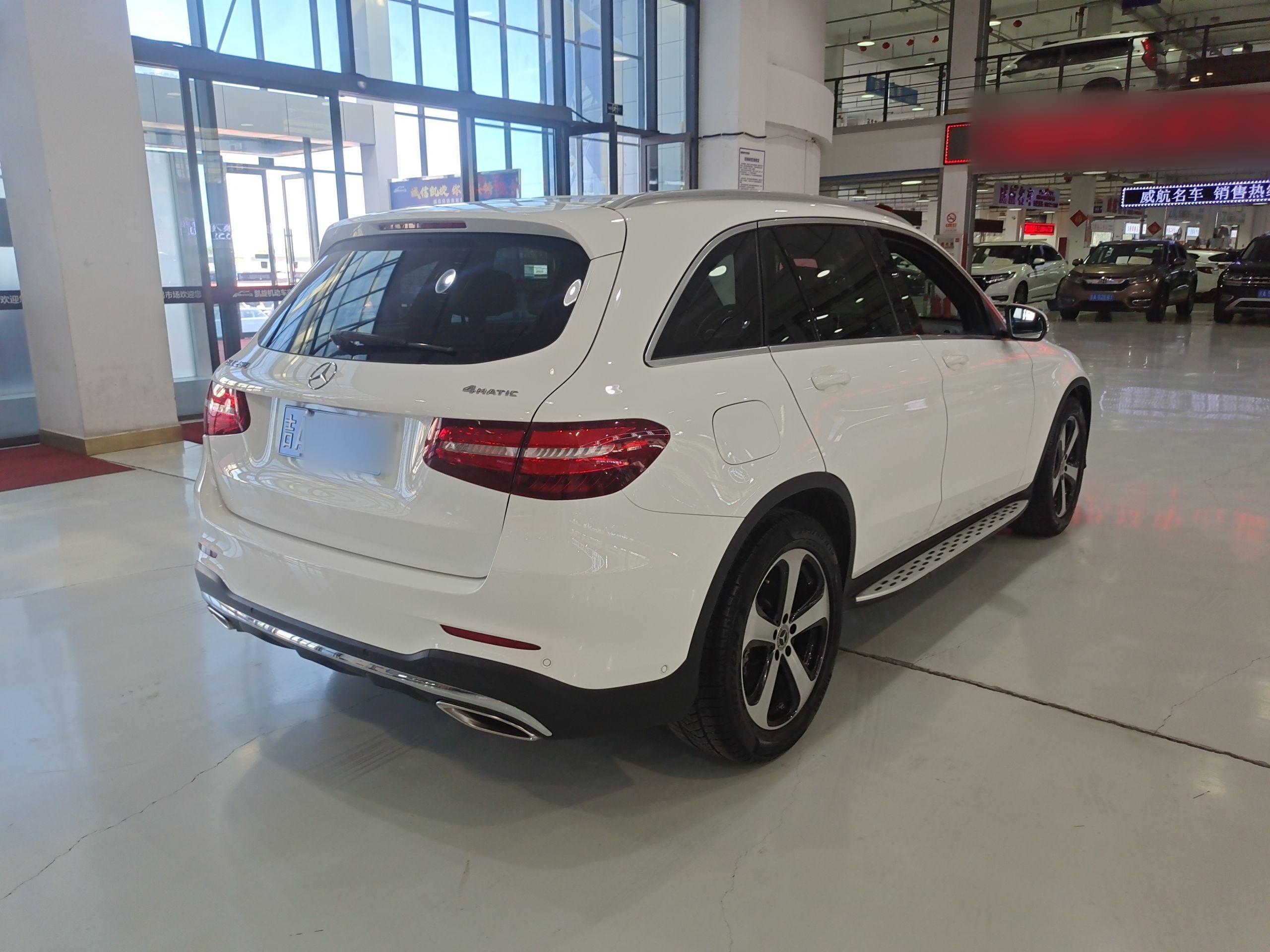 奔驰GLC级 2018款 改款 GLC 260 4MATIC 豪华型