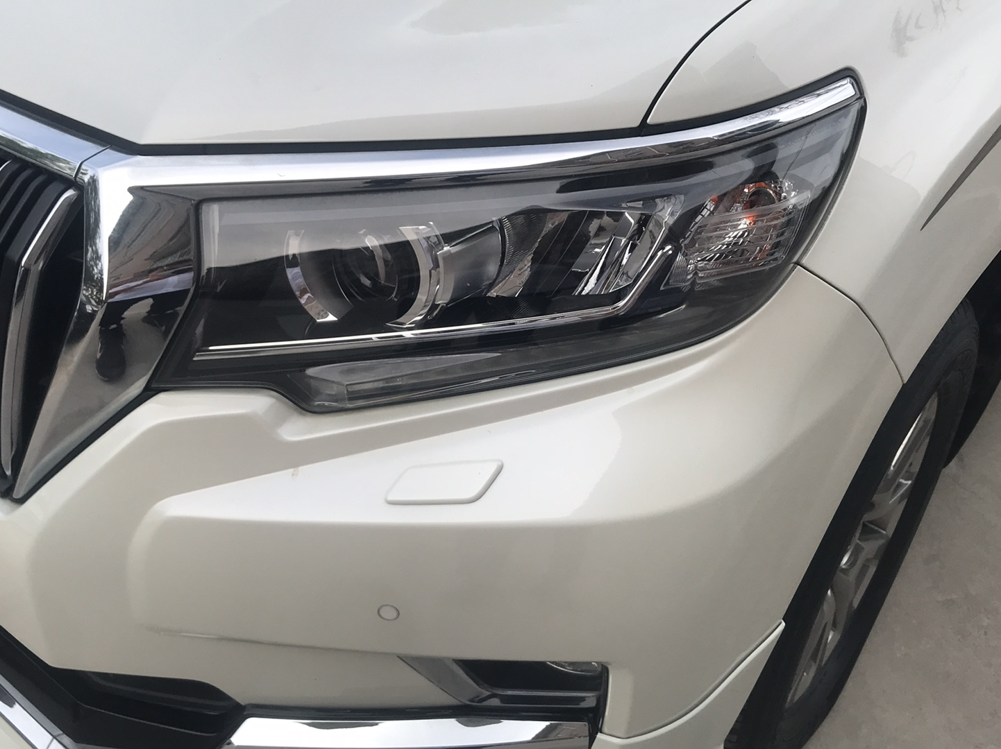 丰田 普拉多 2019款 3.5L 自动TX-L尊享版后挂备胎