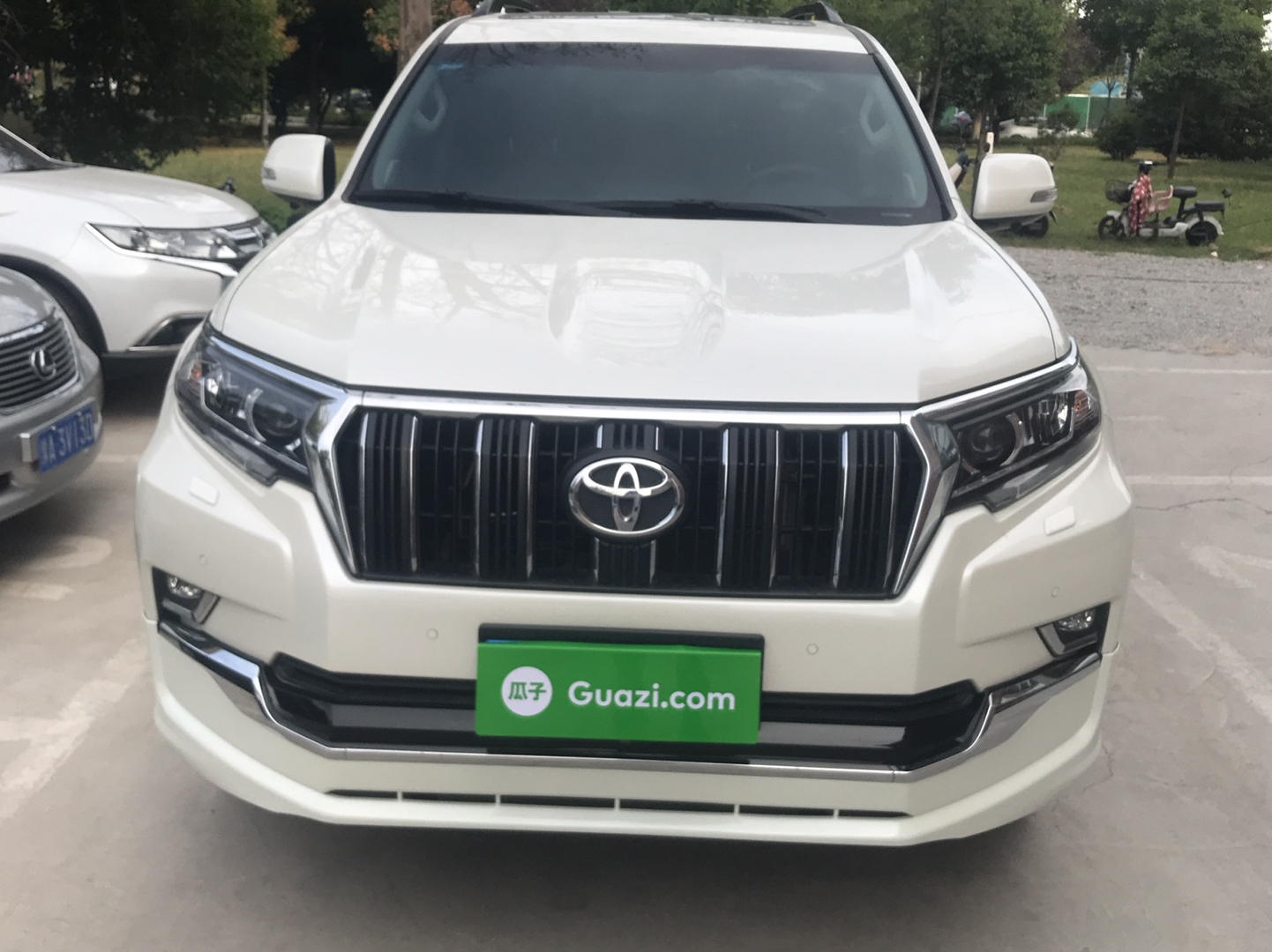 丰田 普拉多 2019款 3.5L 自动TX-L尊享版后挂备胎