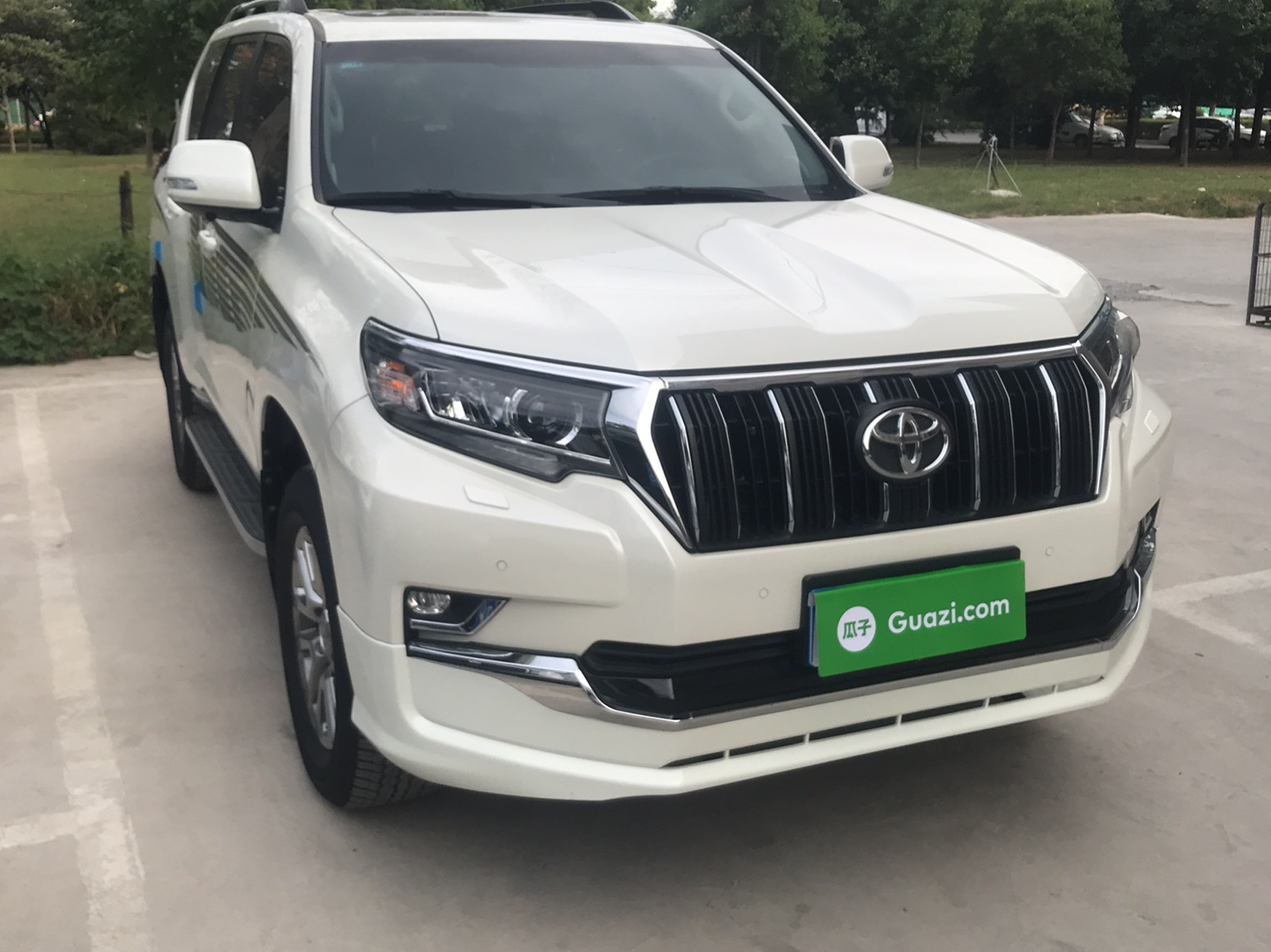 丰田 普拉多 2019款 3.5L 自动TX-L尊享版后挂备胎