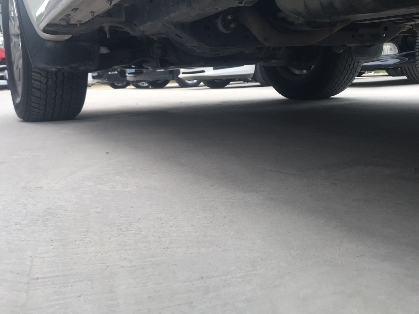 丰田 普拉多 2019款 3.5L 自动TX-L尊享版后挂备胎