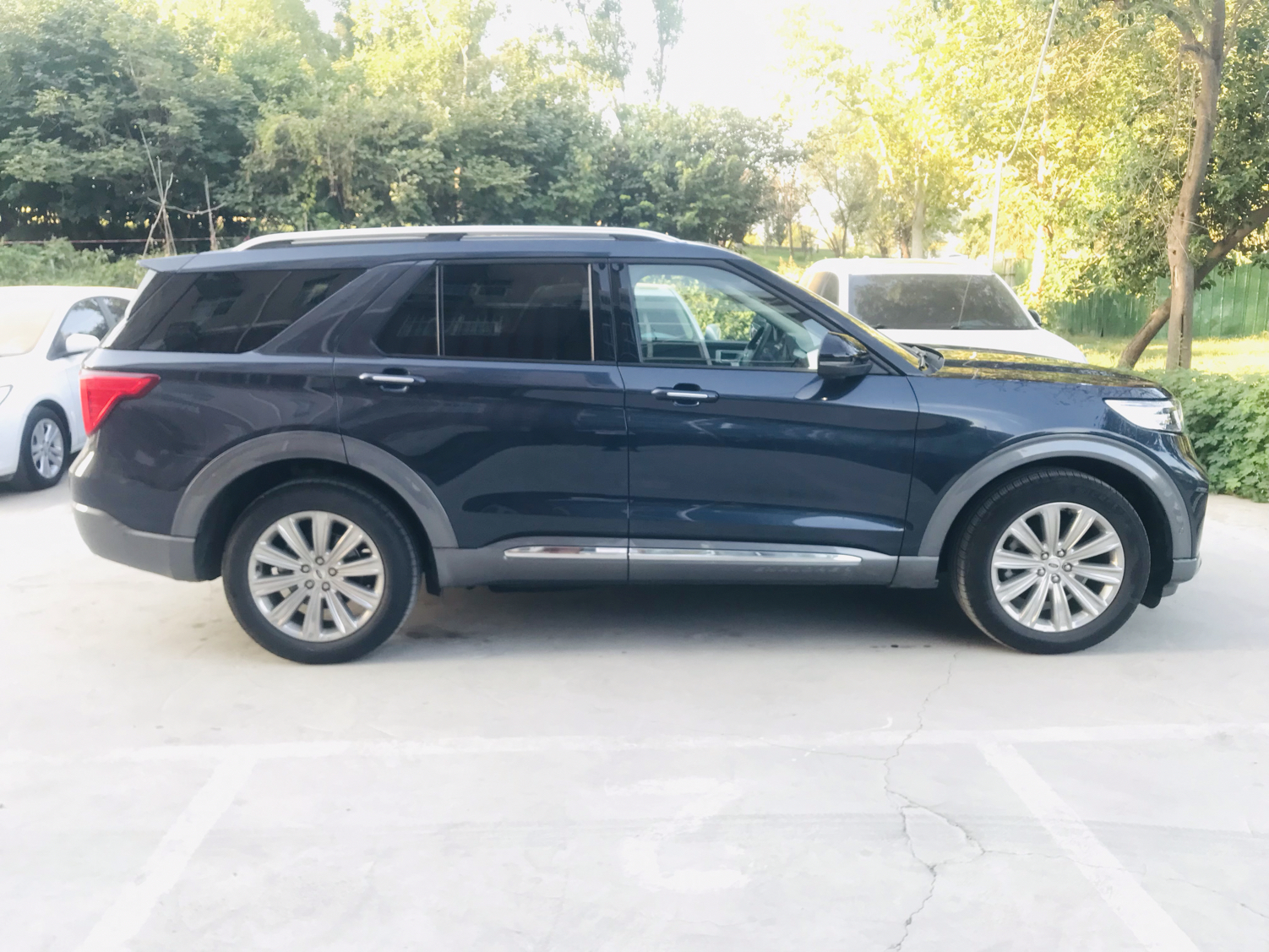 福特 探险者 2020款 EcoBoost 285 四驱钛金版 7座