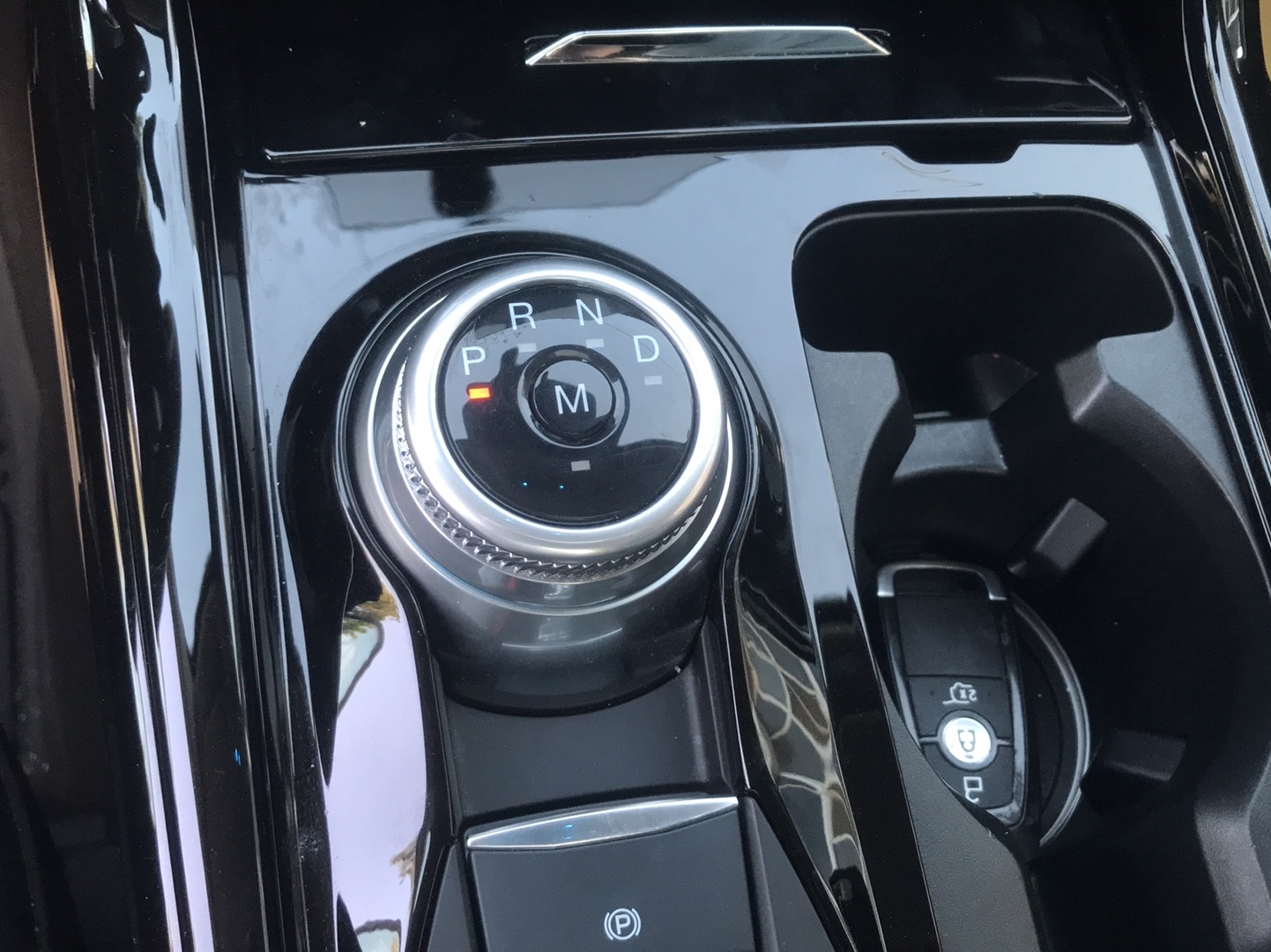 福特 探险者 2020款 EcoBoost 285 四驱钛金版 7座