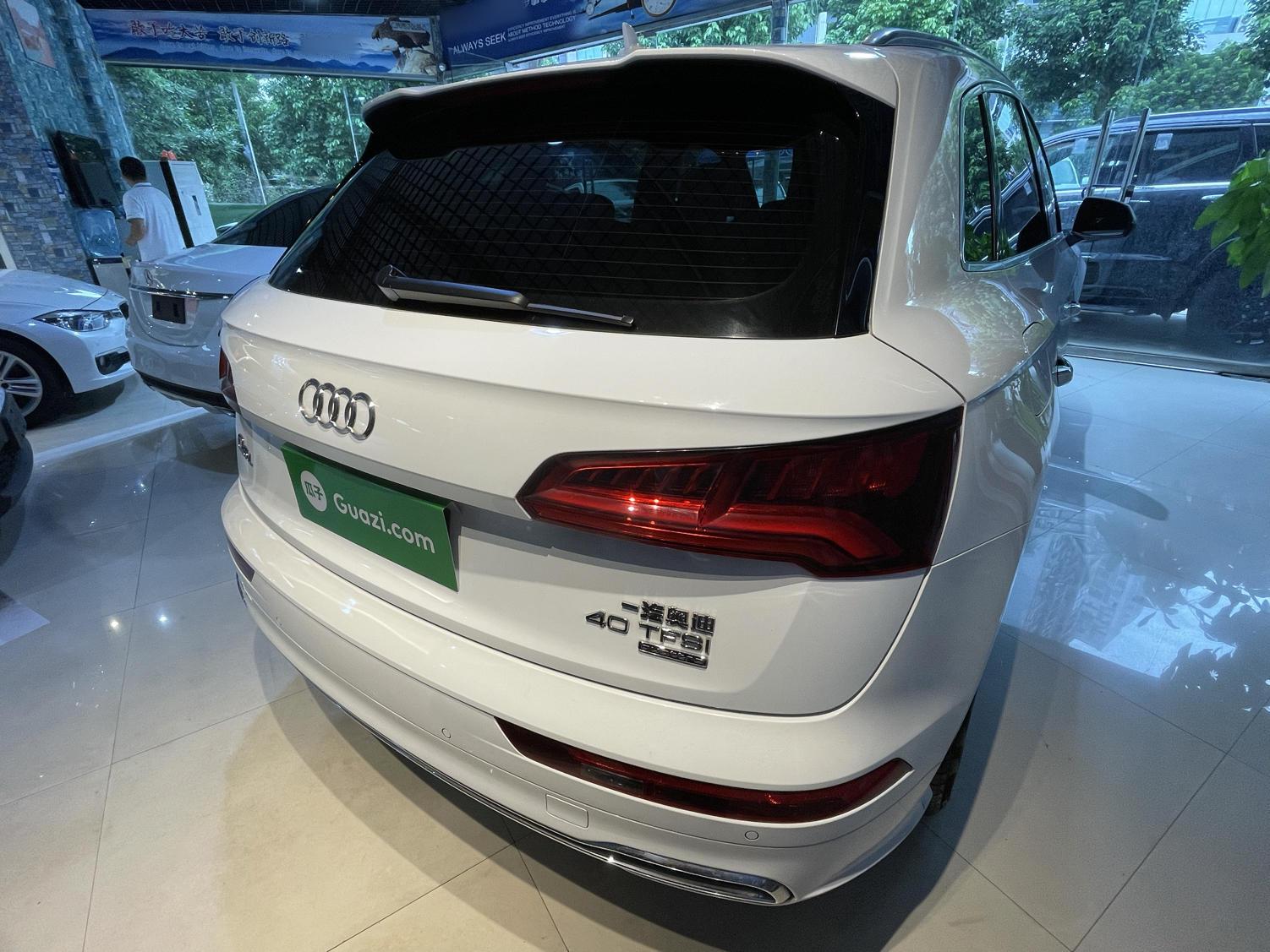 奥迪Q5L 2020款 改款 40 TFSI 荣享时尚型