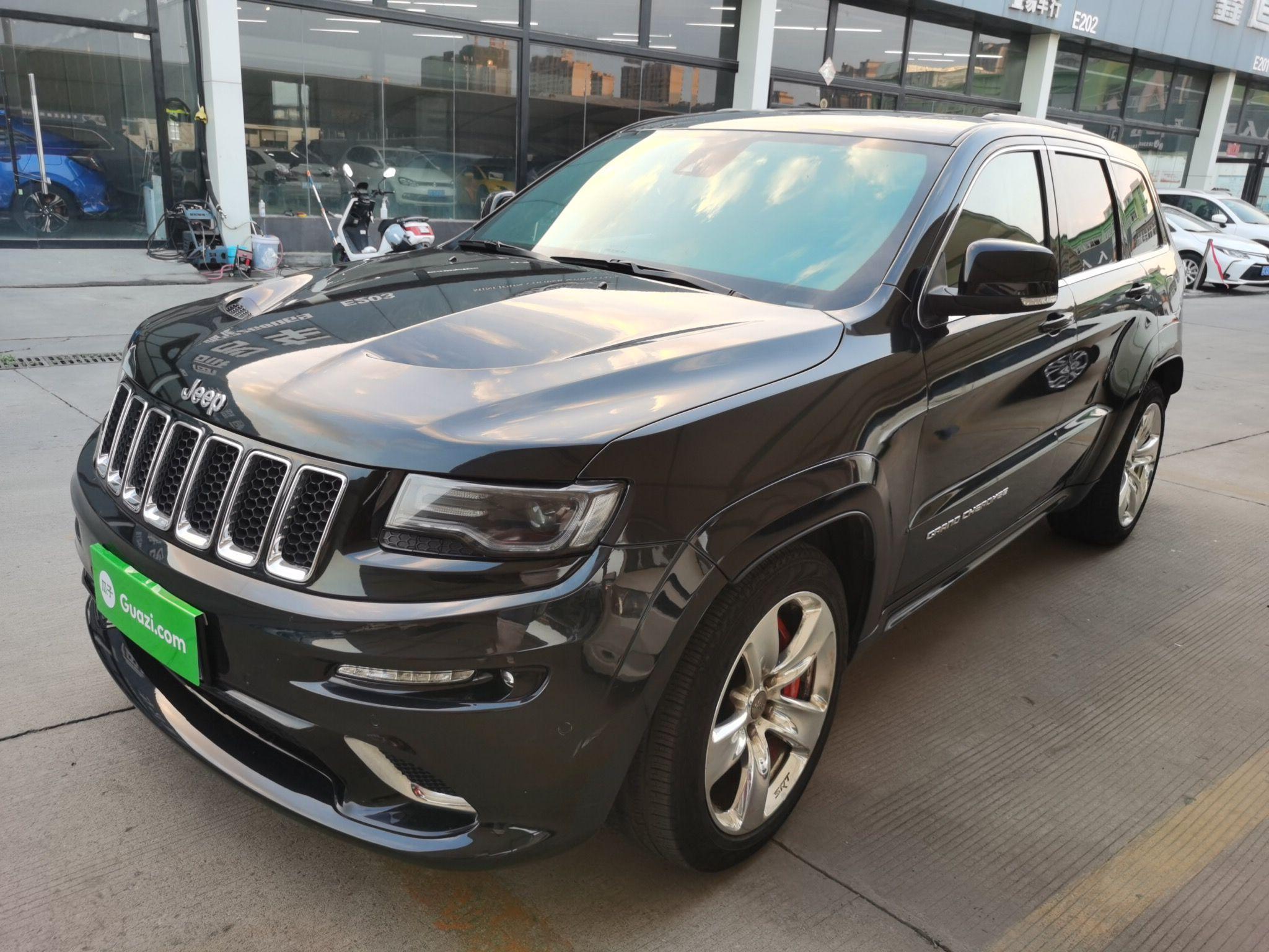 Jeep 大切诺基 SRT 2013款 6.4L SRT8 炫黑版