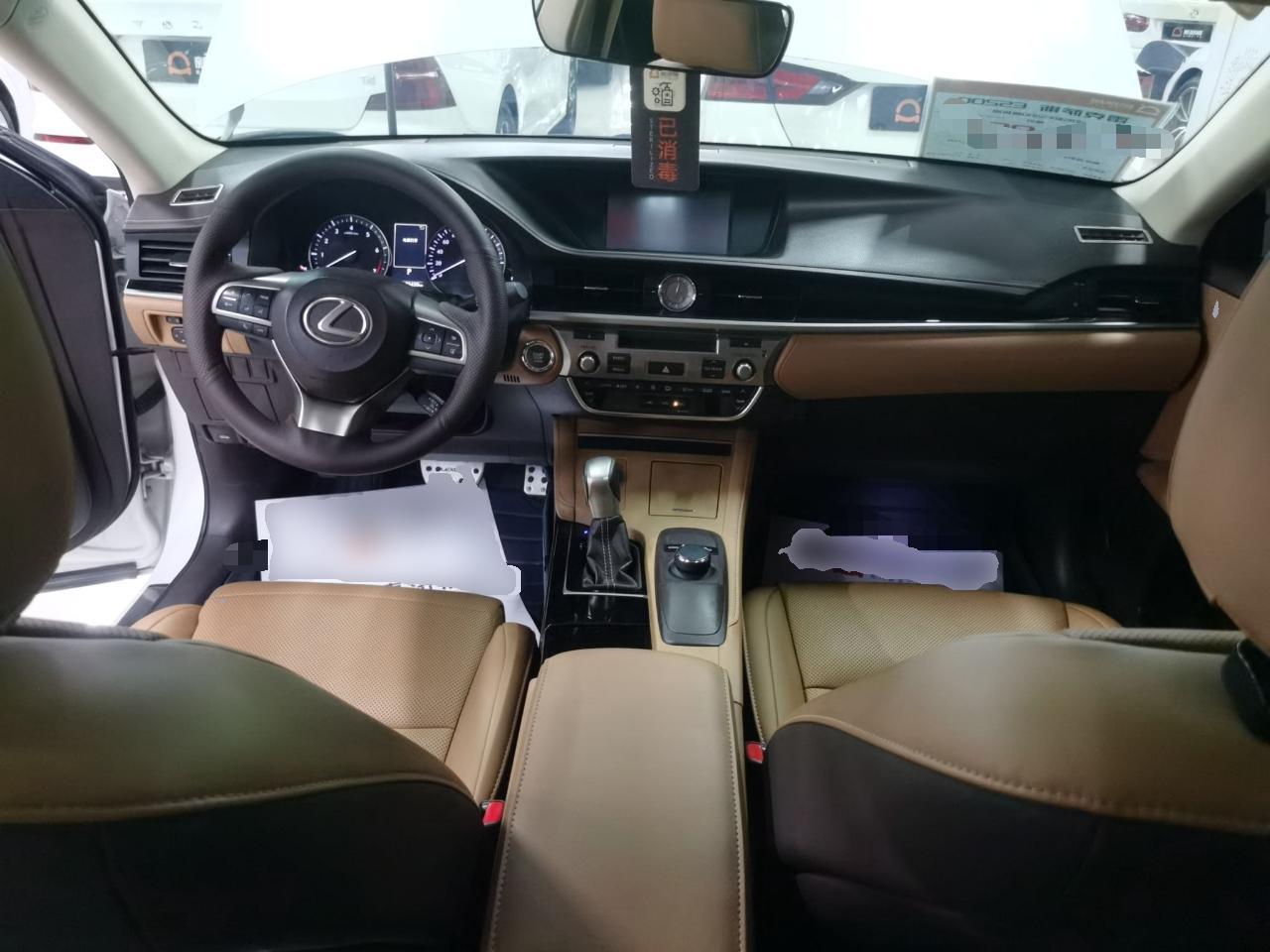 雷克萨斯ES 2015款 200 精英版
