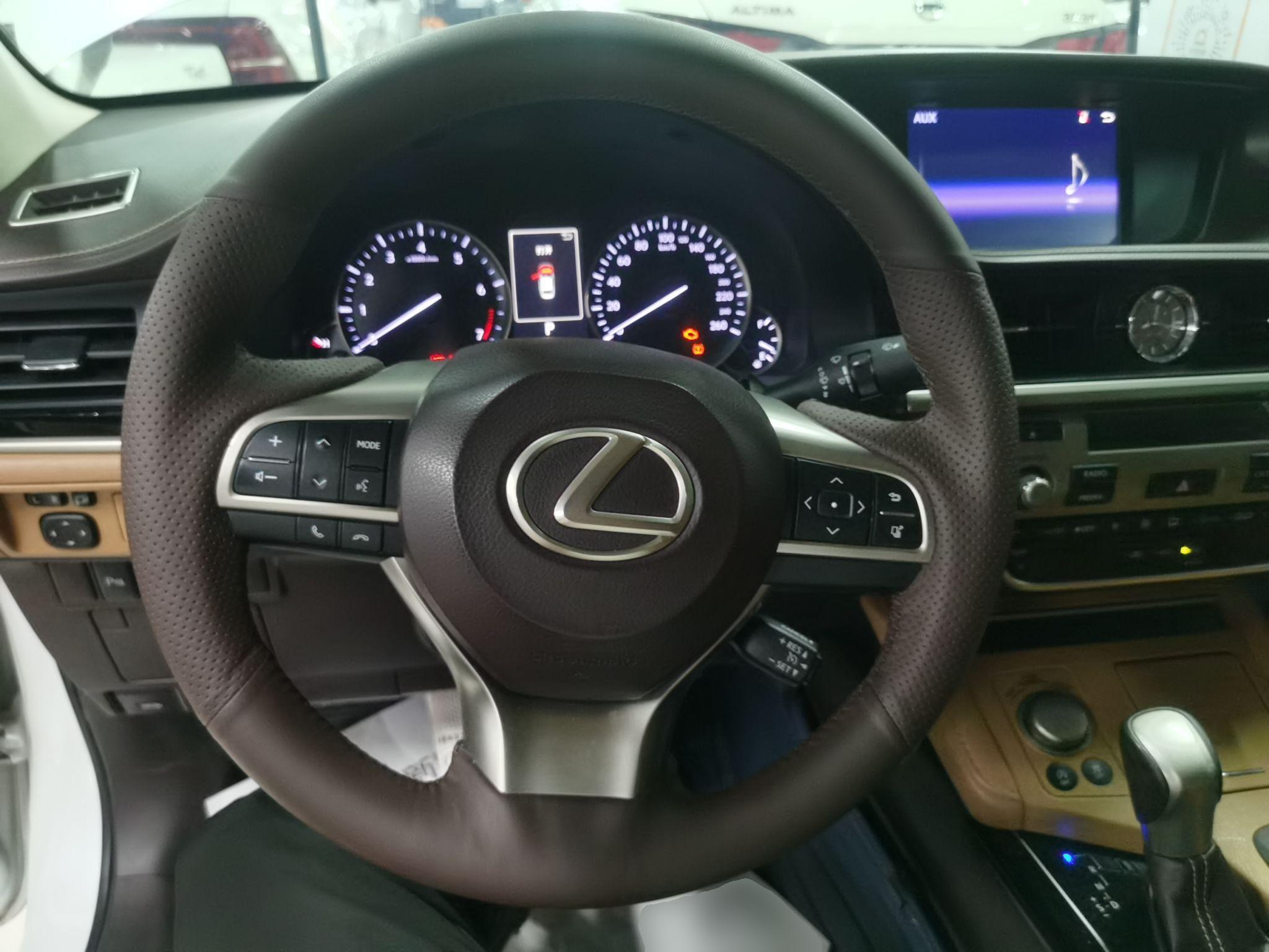 雷克萨斯ES 2015款 200 精英版