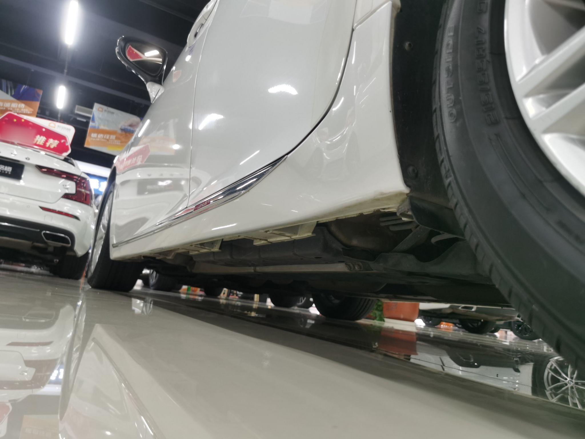 雷克萨斯ES 2015款 200 精英版