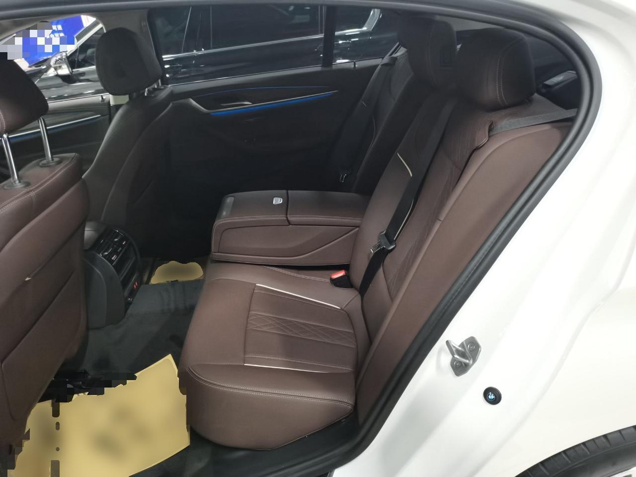 宝马5系新能源 2022款 改款 535Le 豪华套装