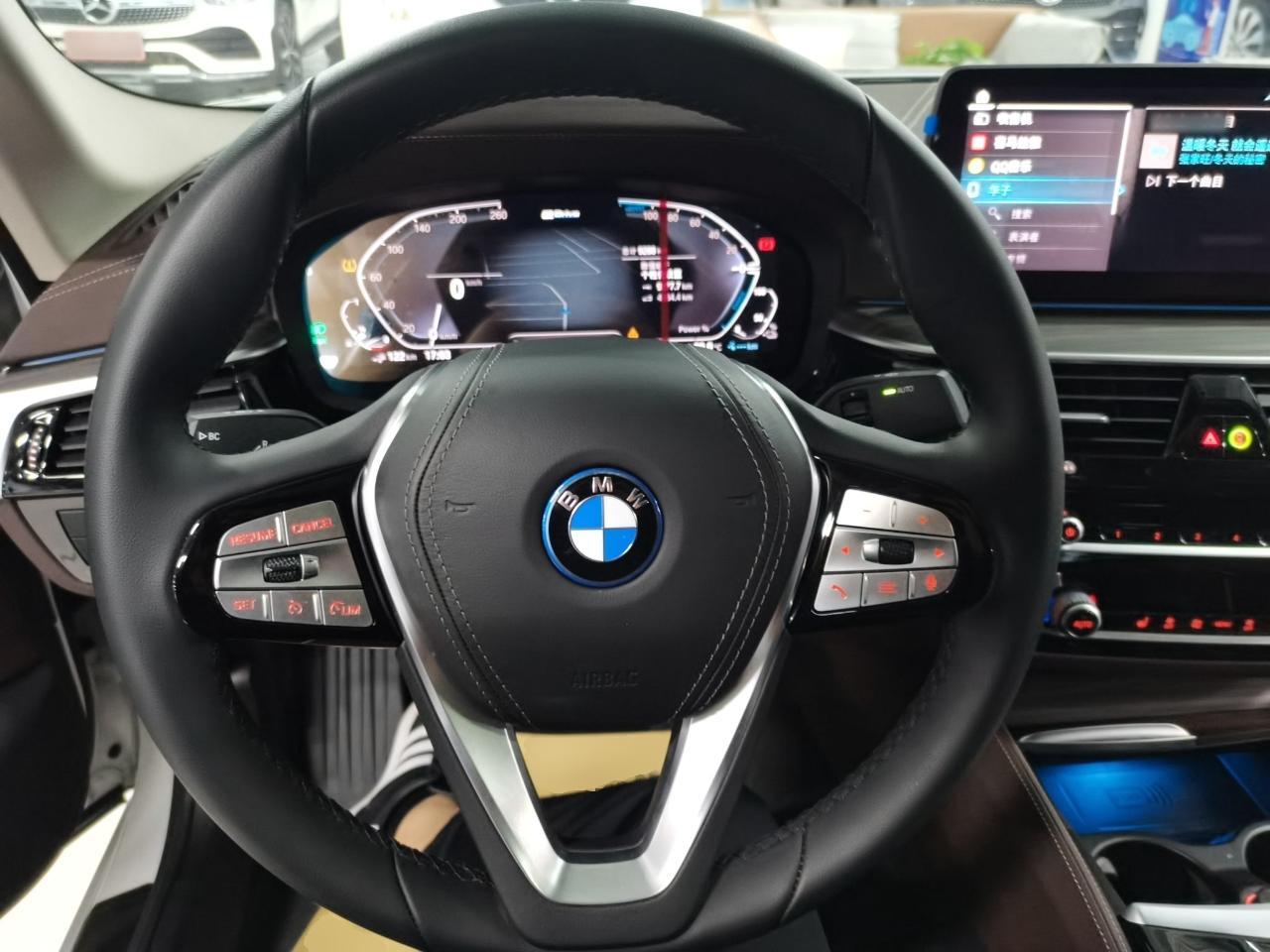 宝马5系新能源 2022款 改款 535Le 豪华套装