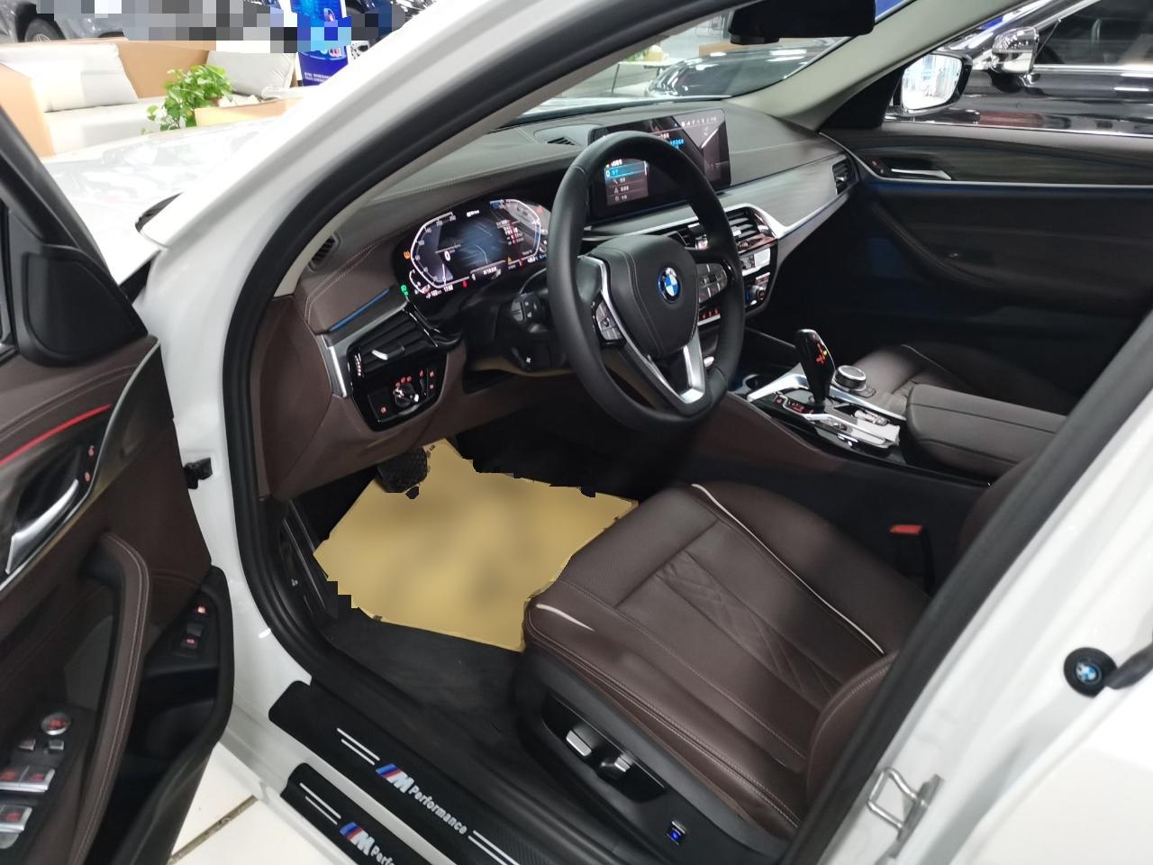 宝马5系新能源 2022款 改款 535Le 豪华套装