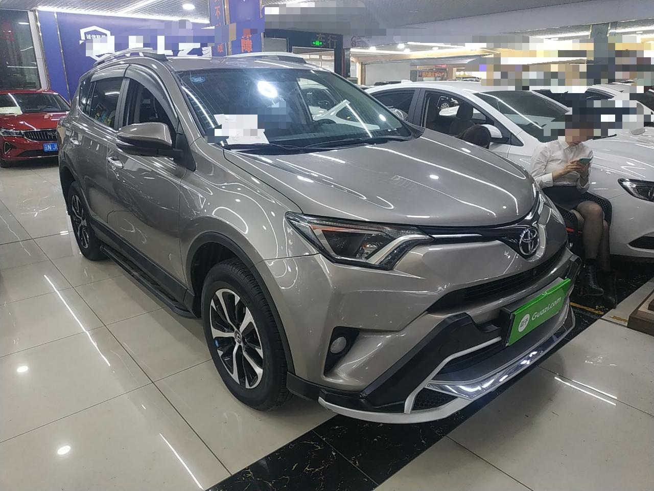 丰田 RAV4 2016款 2.0L CVT两驱风尚版 国V