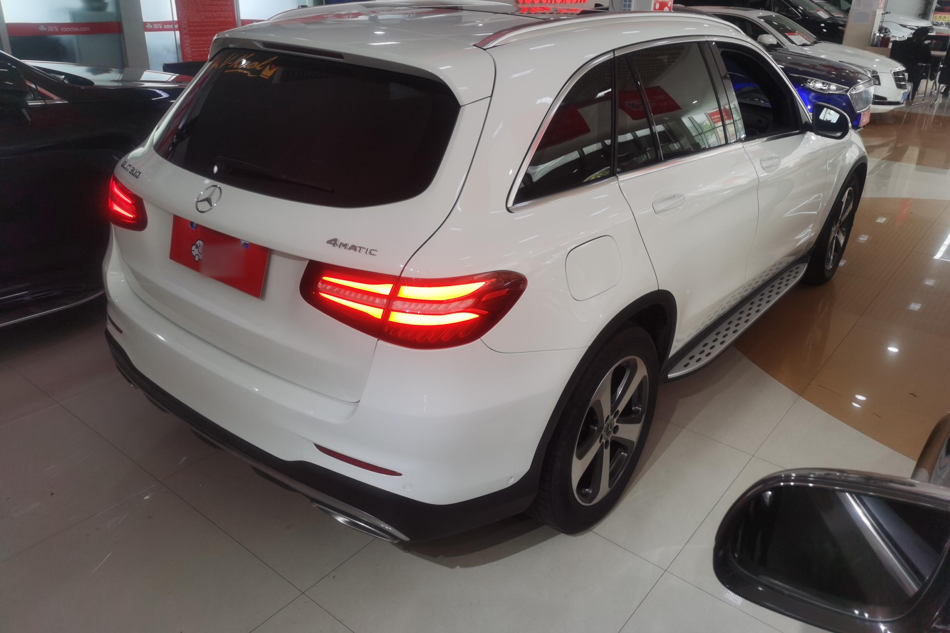 奔驰GLC级 2017款 GLC 300 4MATIC 动感型