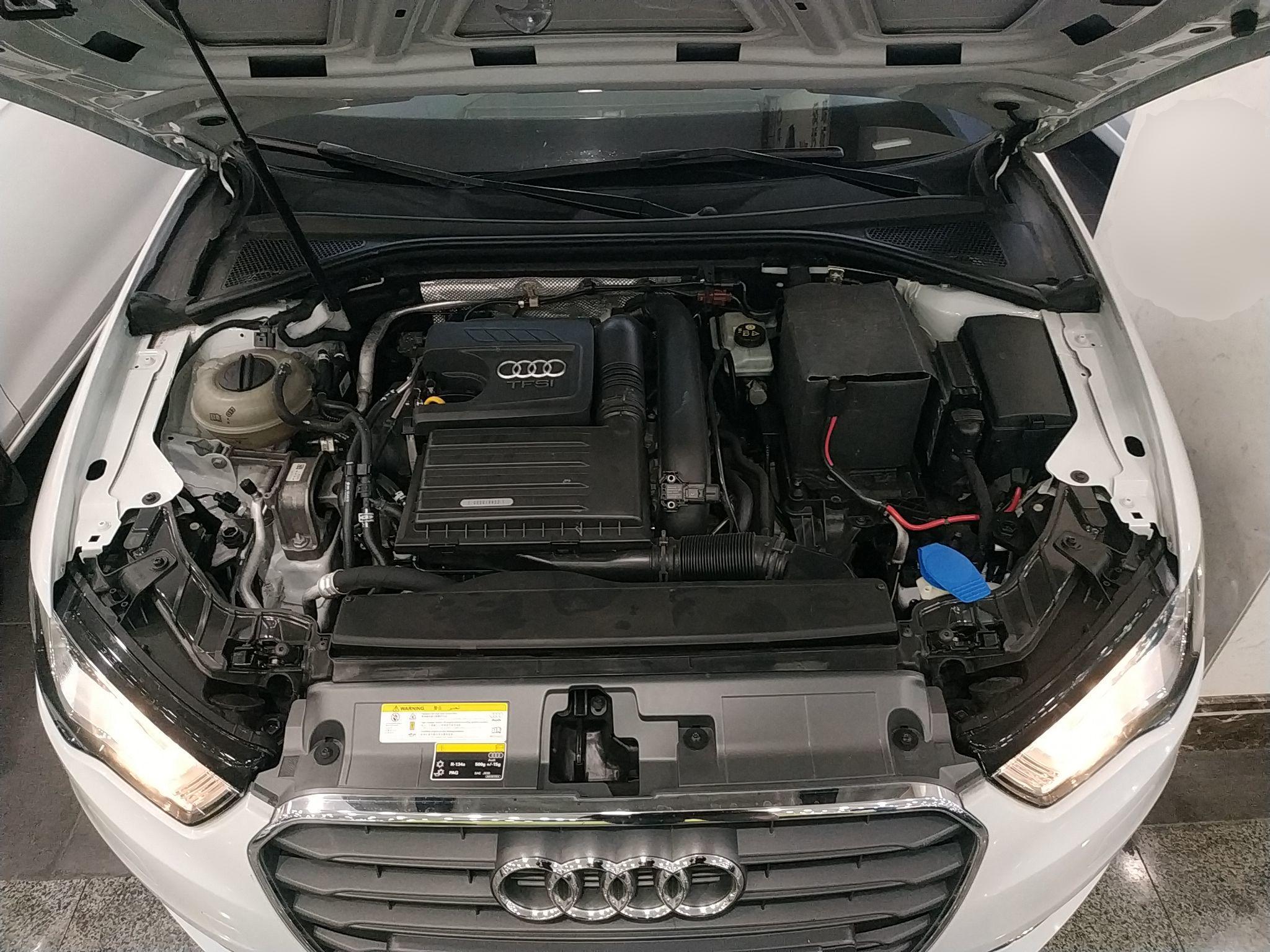 奥迪A3 2014款 Sportback 35 TFSI 自动进取型