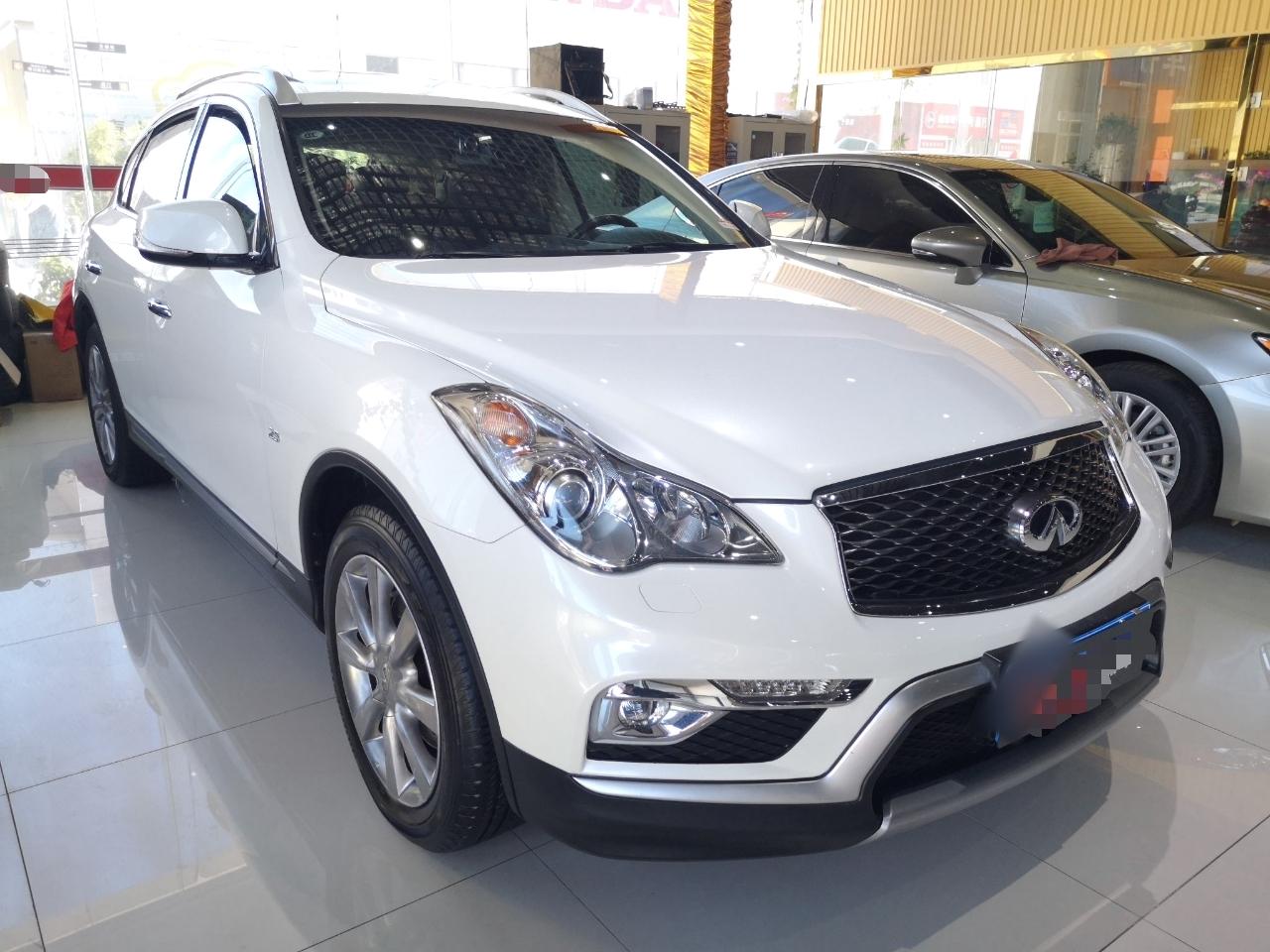 英菲尼迪QX50 2015款 2.5L 舒适版