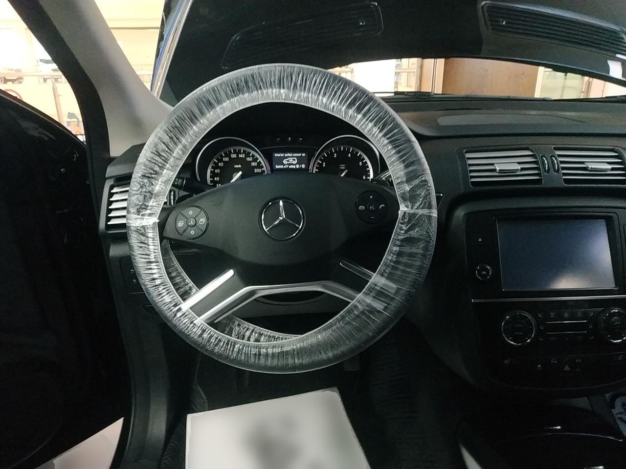 奔驰R级 2017款 R 320 4MATIC 商务型臻藏版(进口)