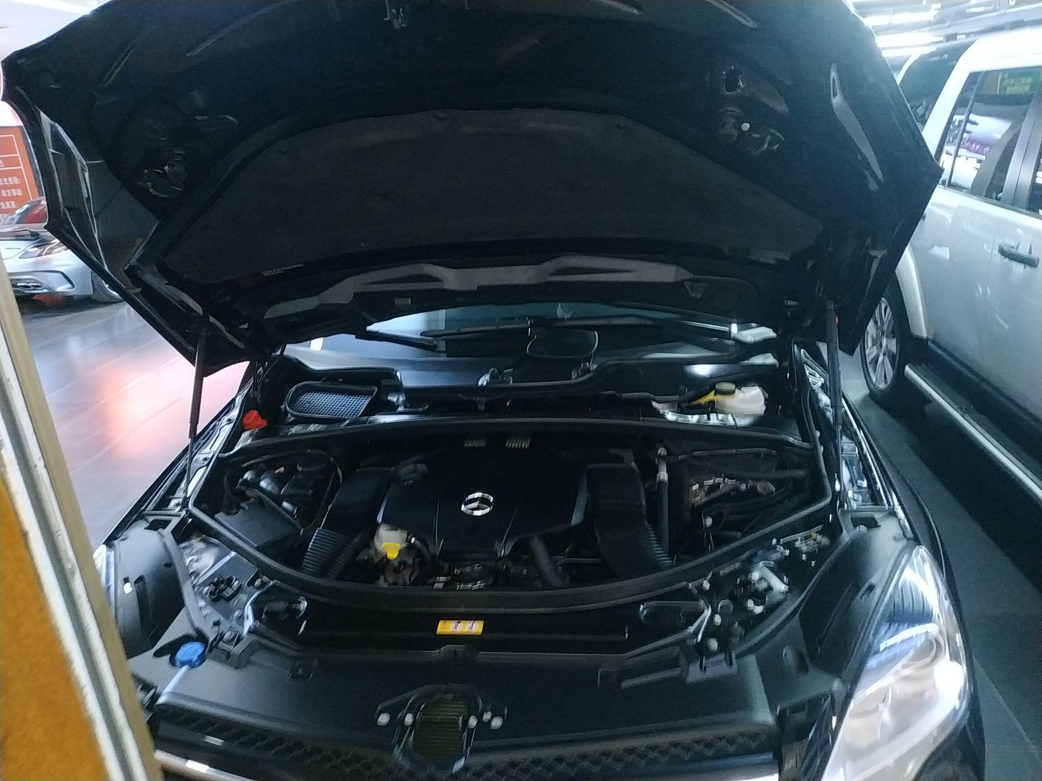 奔驰R级 2017款 R 320 4MATIC 商务型臻藏版(进口)