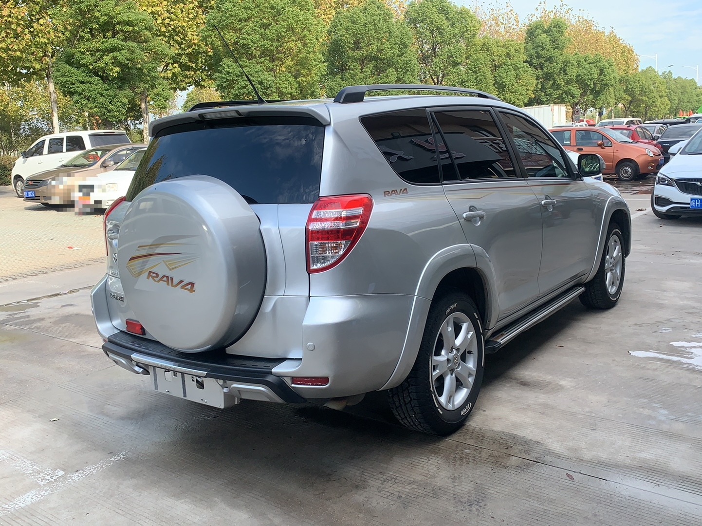 丰田 RAV4 2011款 2.0L 自动豪华版