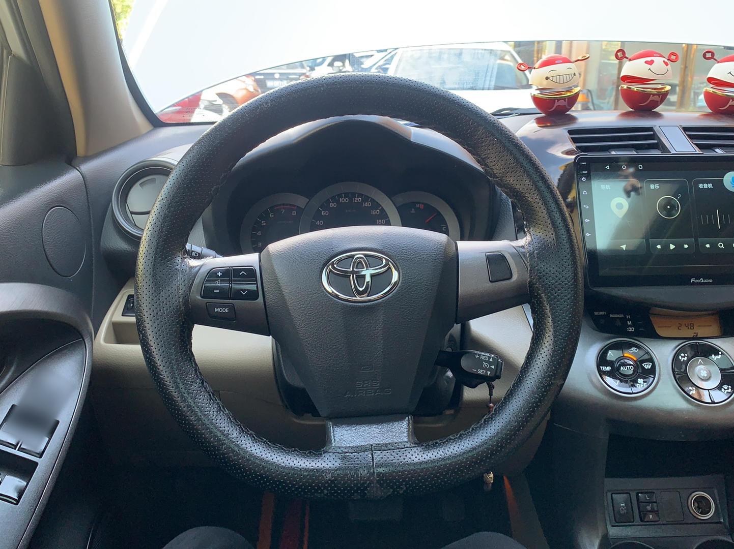 丰田 RAV4 2011款 2.0L 自动豪华版