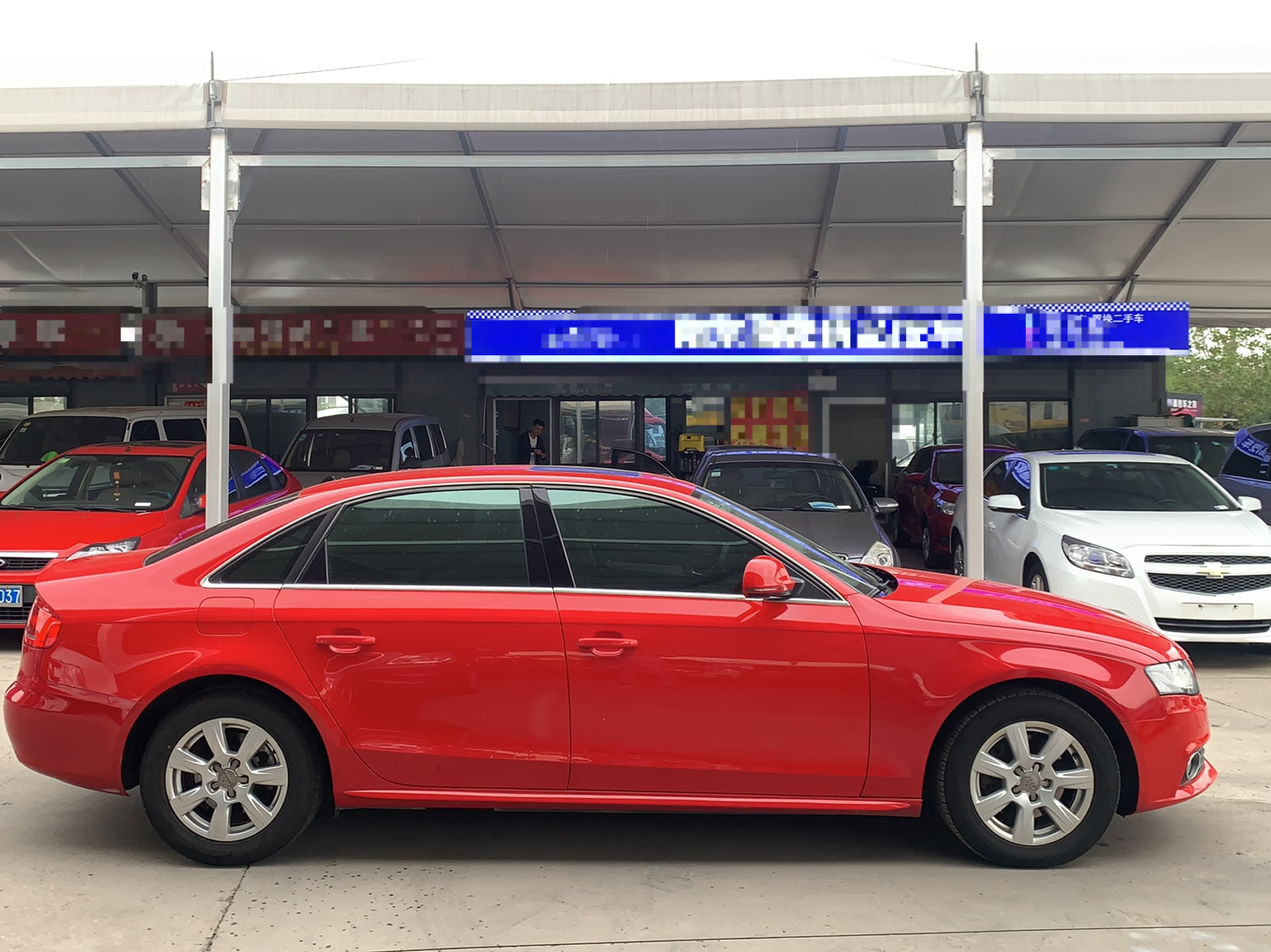 奥迪A4L 2012款 2.0 TFSI 自动标准型