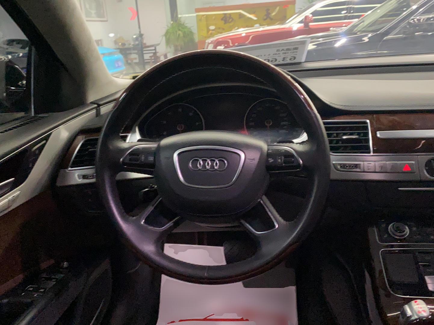 奥迪A8L 2013款 A8L 6.3 FSI W12 quattro旗舰型(进口)