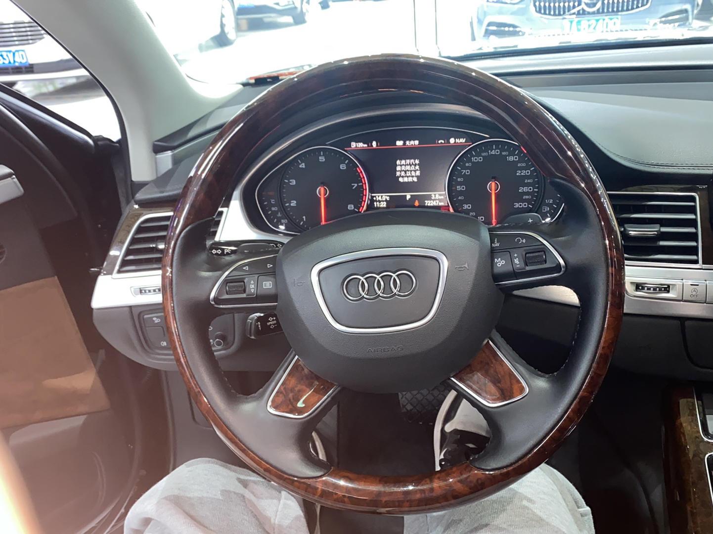 奥迪A8L 2016款 A8L 45 TFSI quattro舒适型(进口)