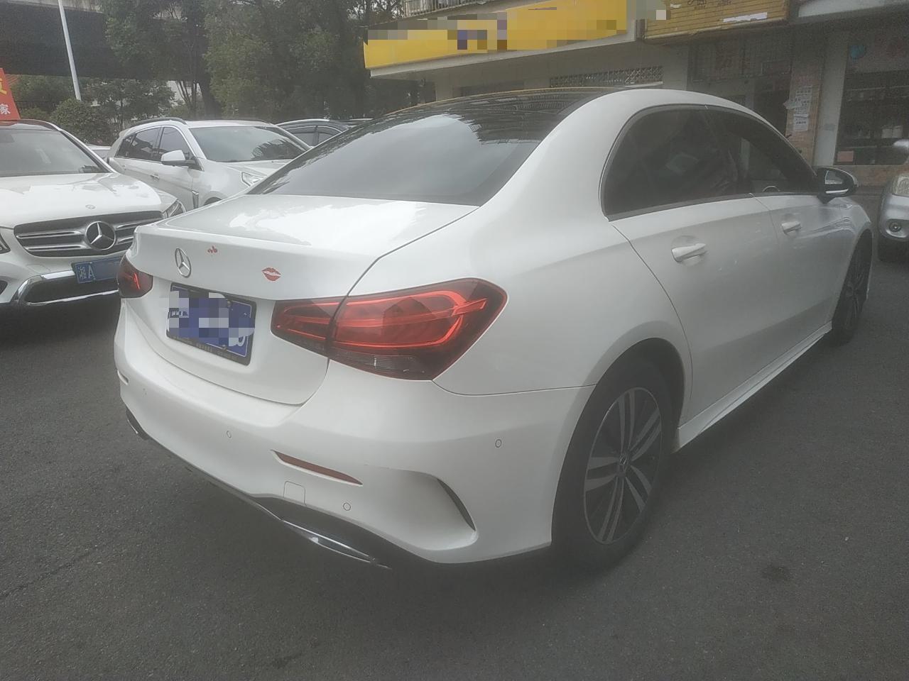 奔驰A级 2020款 A 180 L 运动轿车