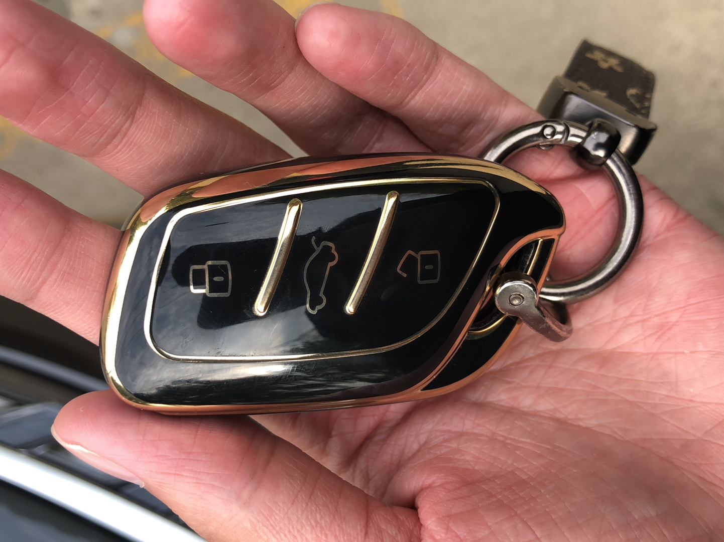 荣威RX5 MAX 2022款 2.0T 自动有为尊荣版