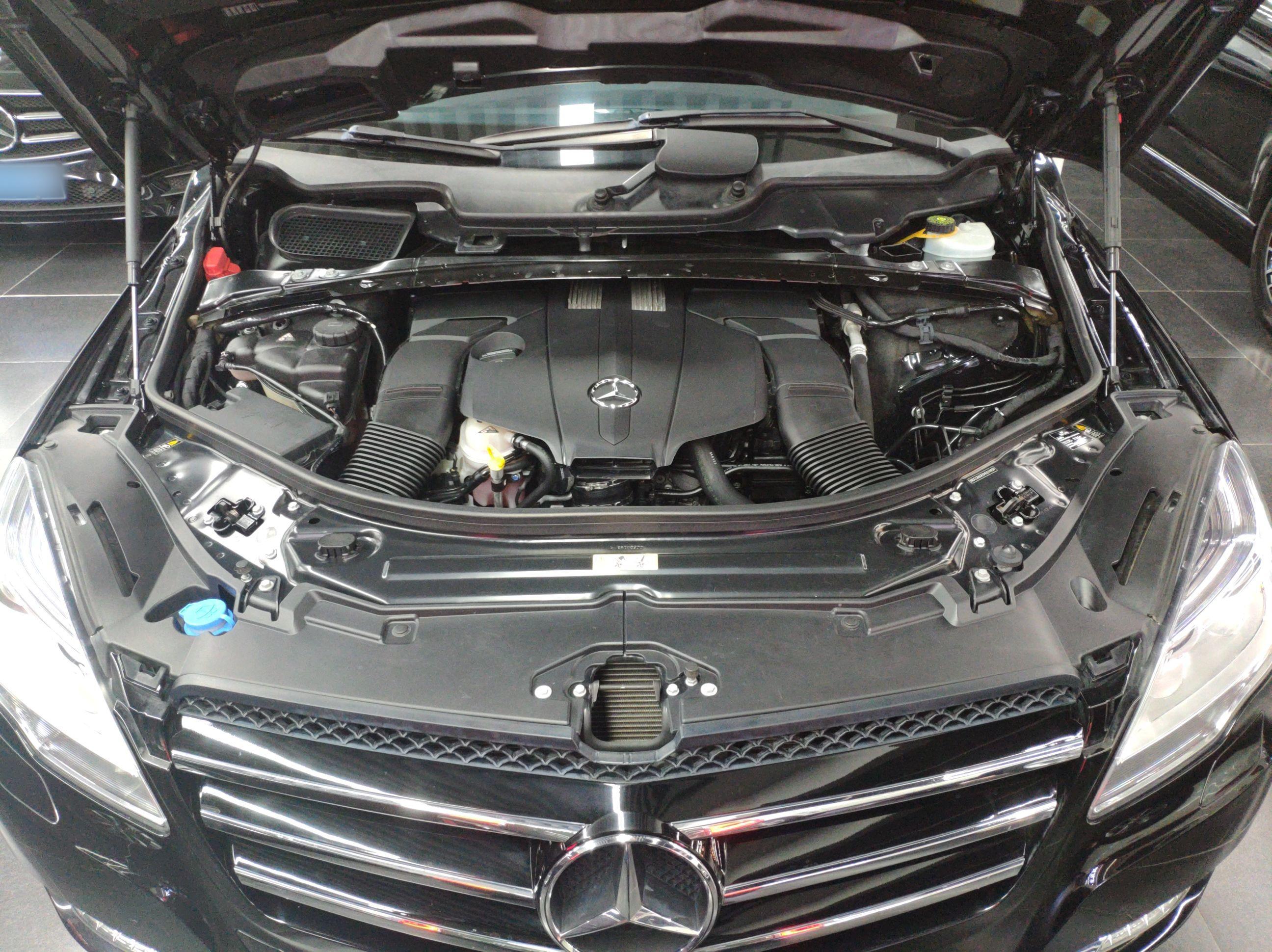 奔驰R级 2017款 R 320 4MATIC 商务型臻藏版(进口)