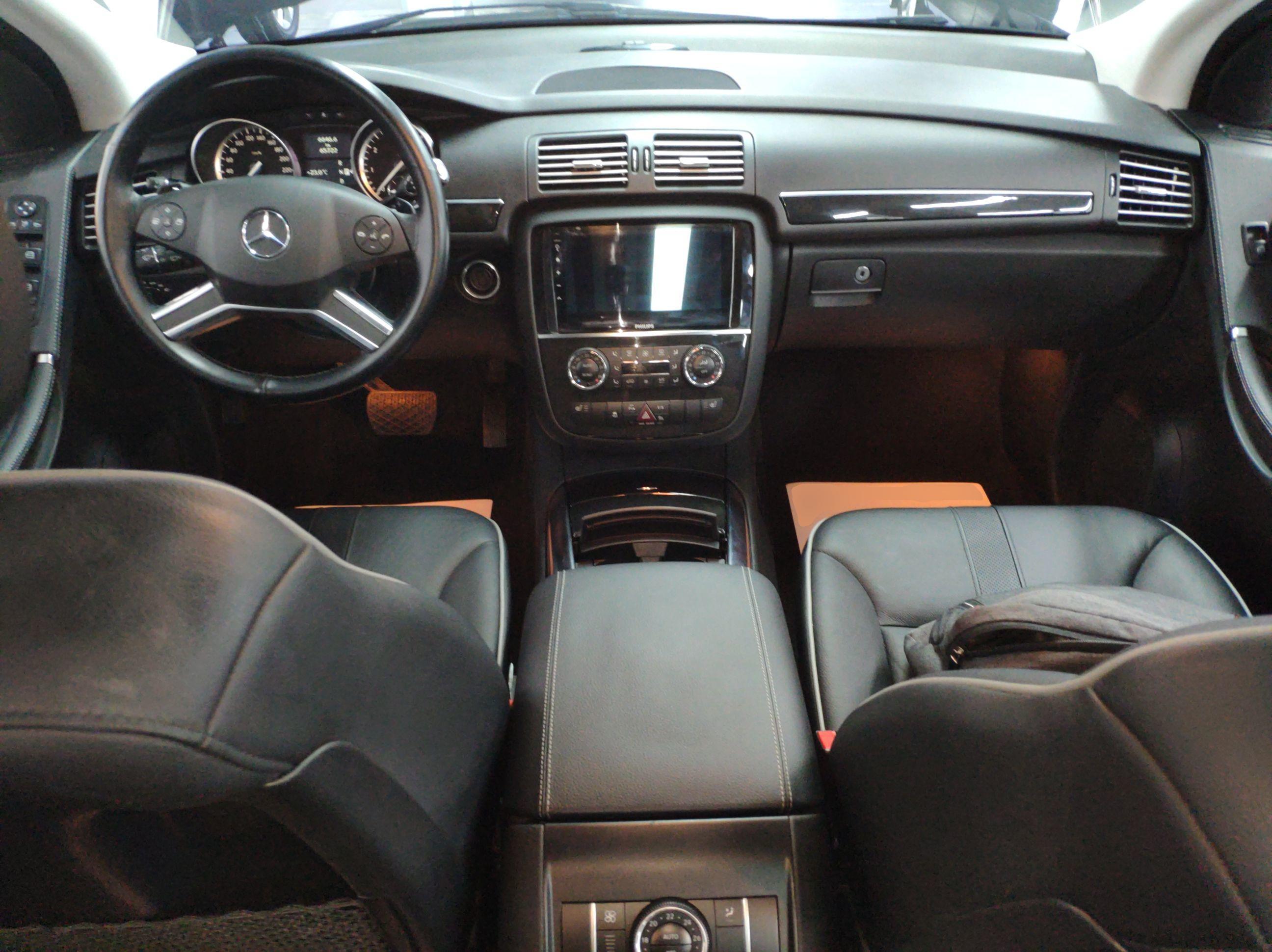 奔驰R级 2017款 R 320 4MATIC 商务型臻藏版(进口)