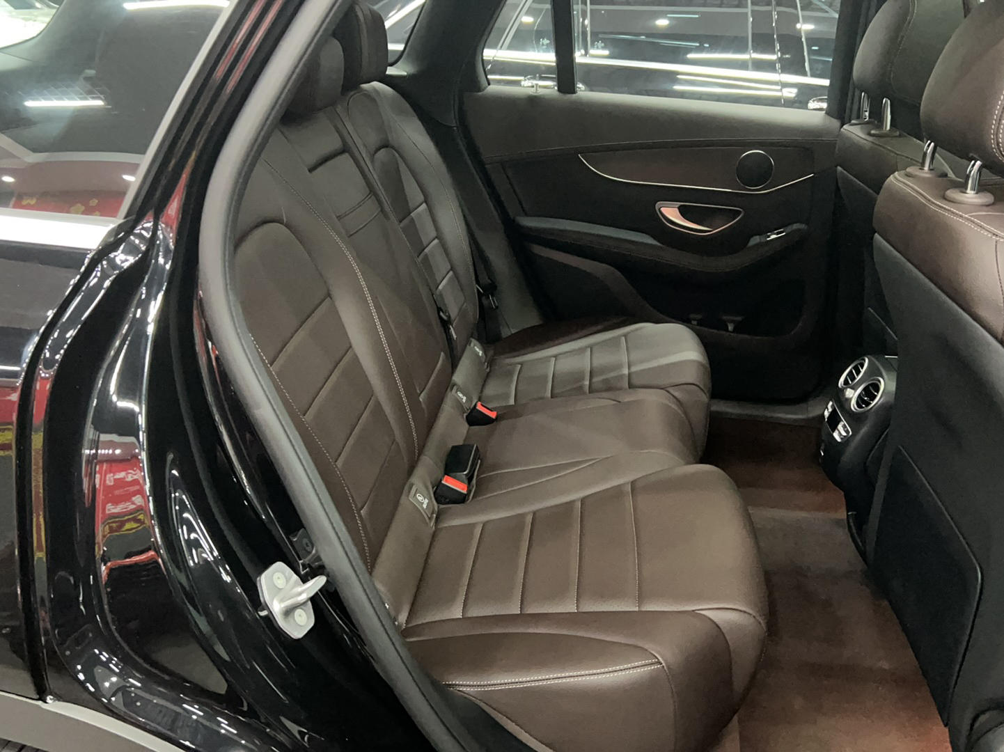 奔驰GLC级 2022款 改款 GLC 300 L 4MATIC 动感型臻藏版