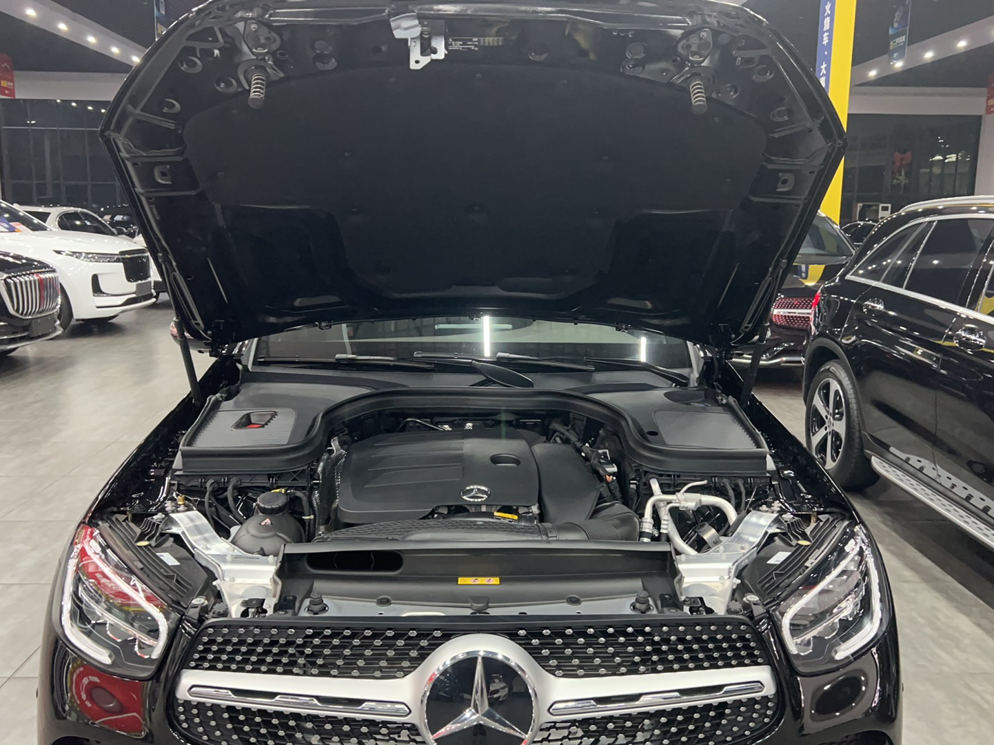 奔驰GLC级 2022款 改款 GLC 300 L 4MATIC 动感型臻藏版