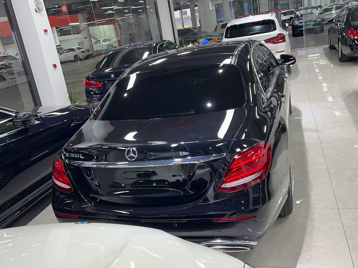 奔驰E级 2020款 改款 E 300 L 时尚型