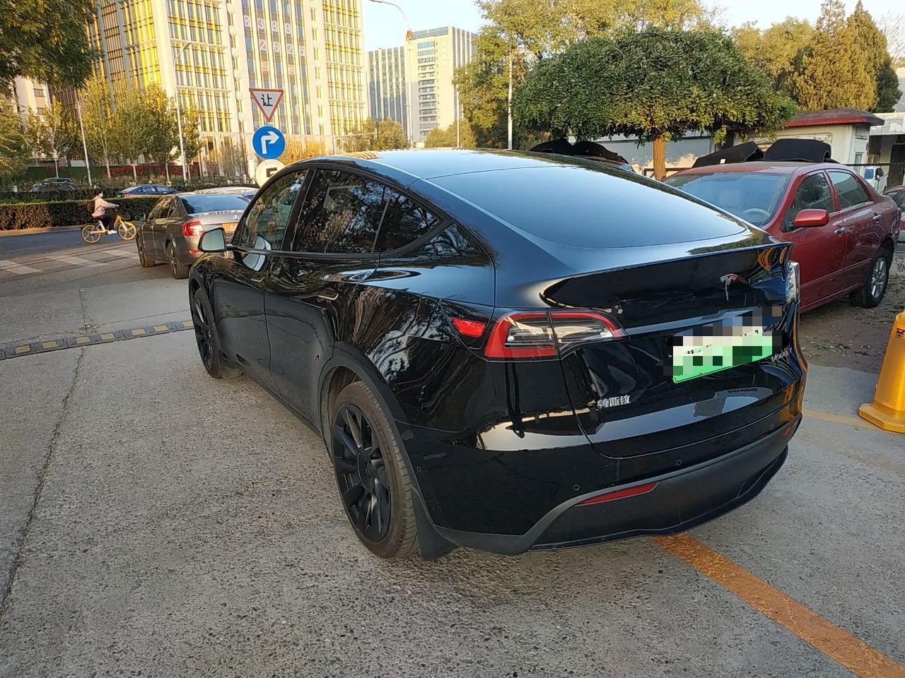 特斯拉 Model Y 2021款 长续航全轮驱动版