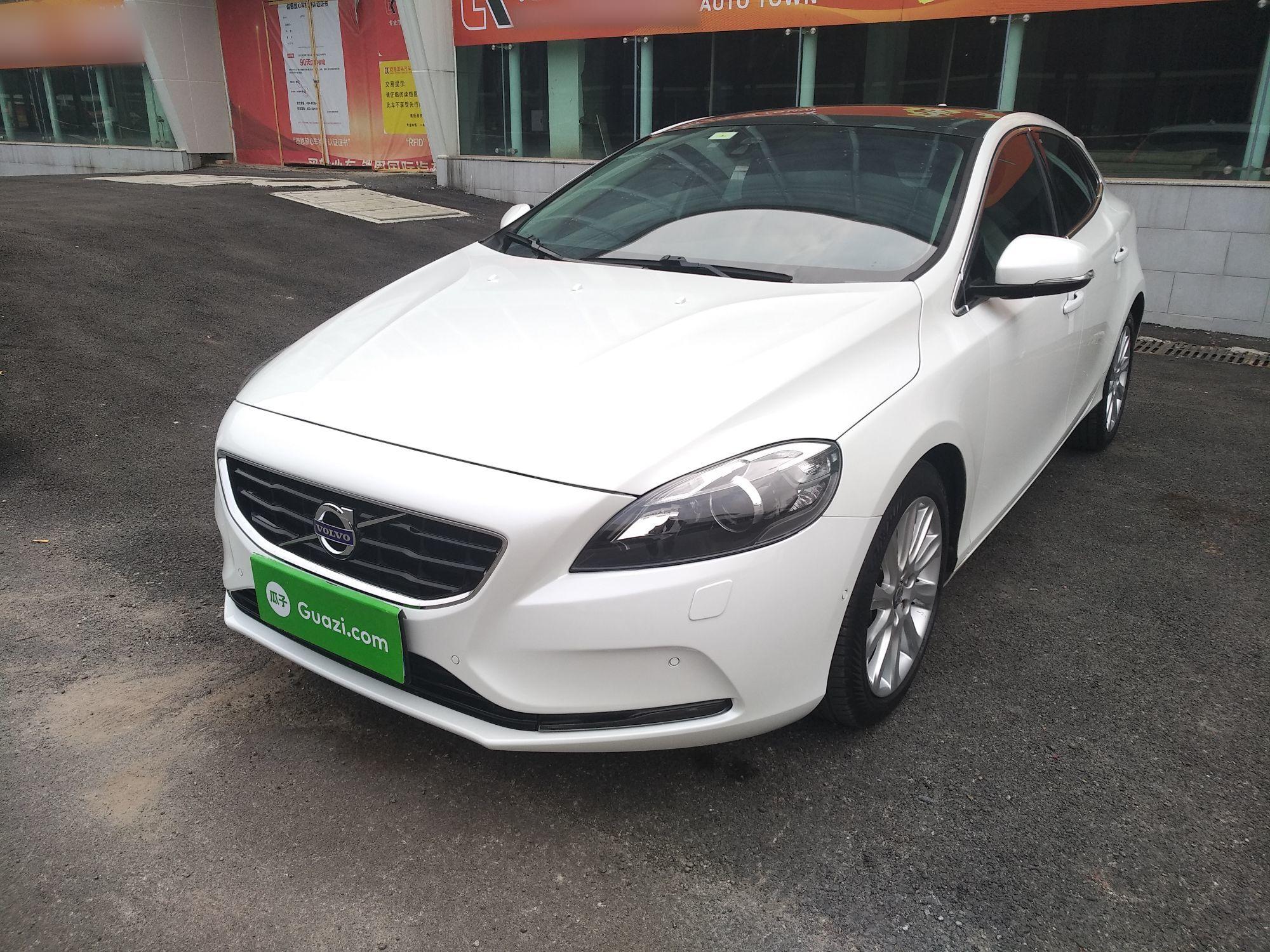 沃尔沃V40 2013款 2.0T 智雅版(进口)