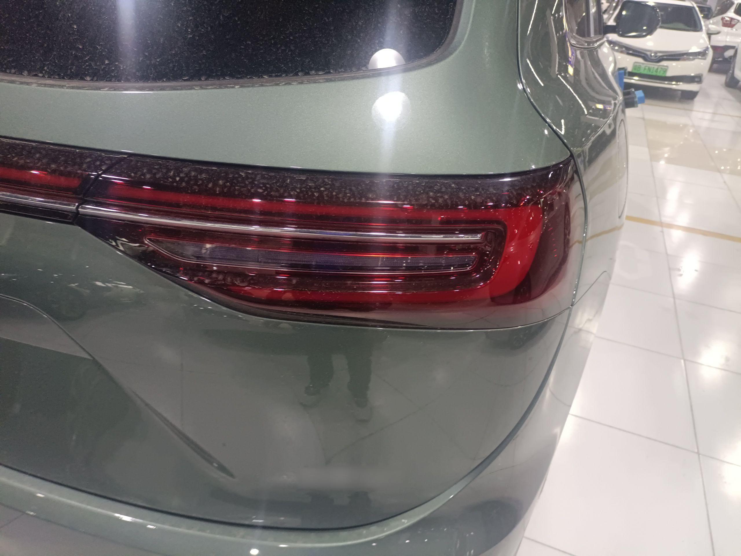 AITO 问界M7 2022款 1.5T 增程式 两驱舒适版