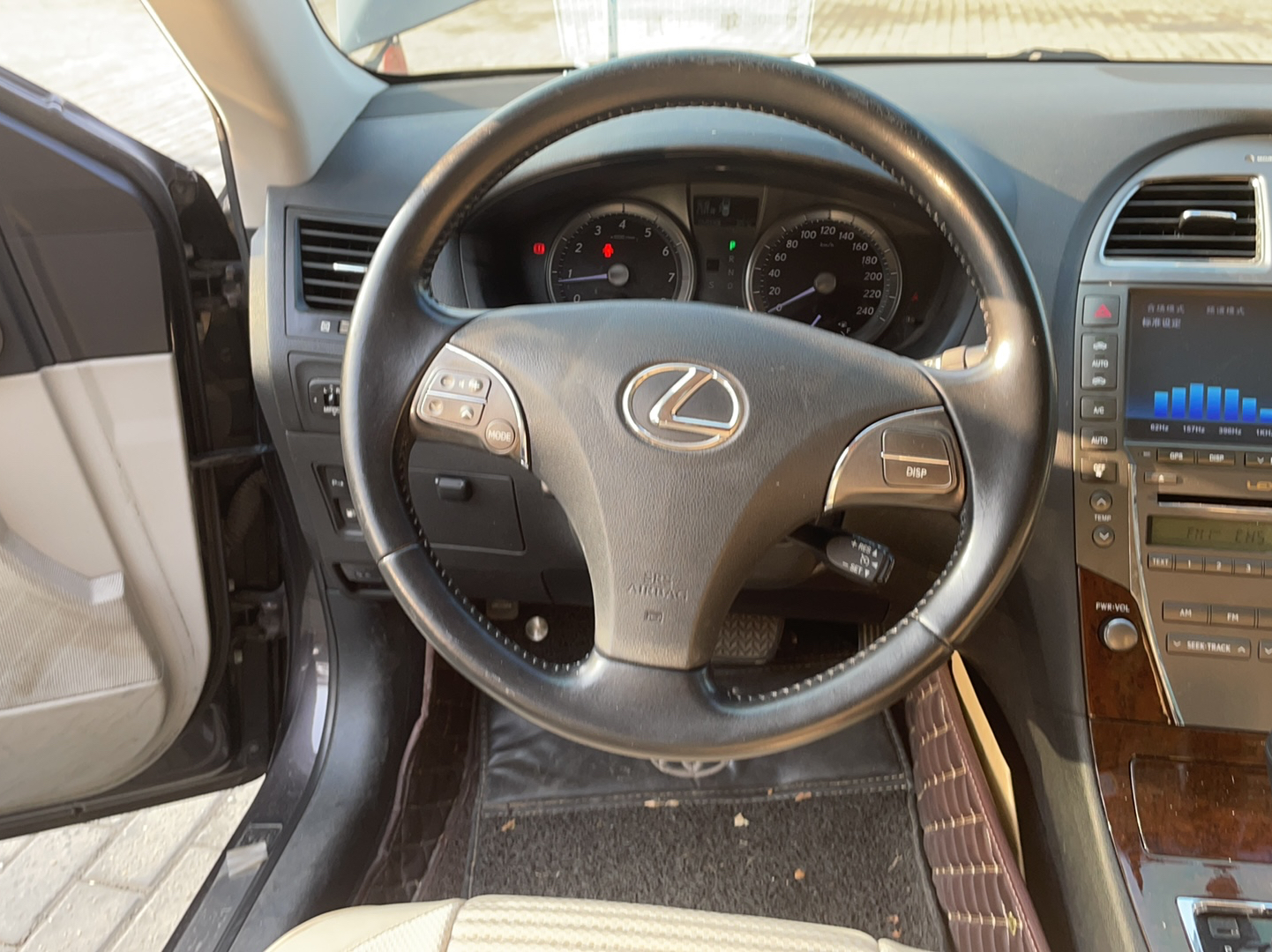 雷克萨斯ES 2010款 240 典雅版