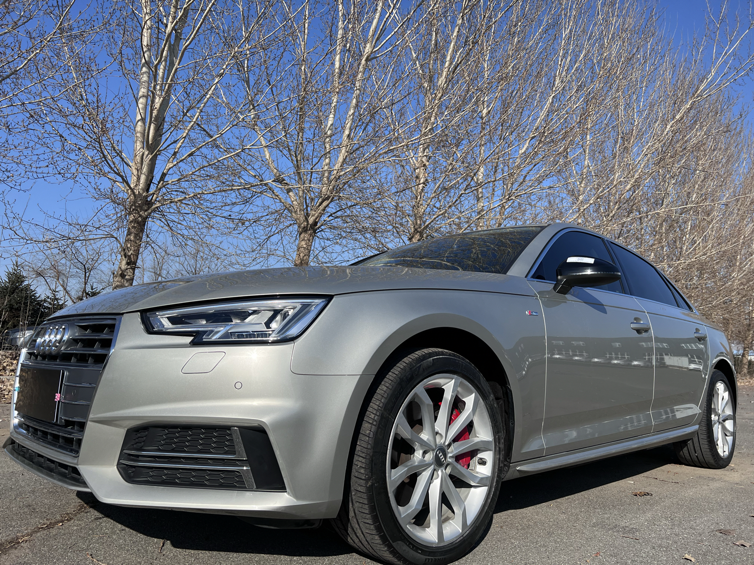 奥迪A4L 2018款 30周年年型 45 TFSI quattro 个性运动版