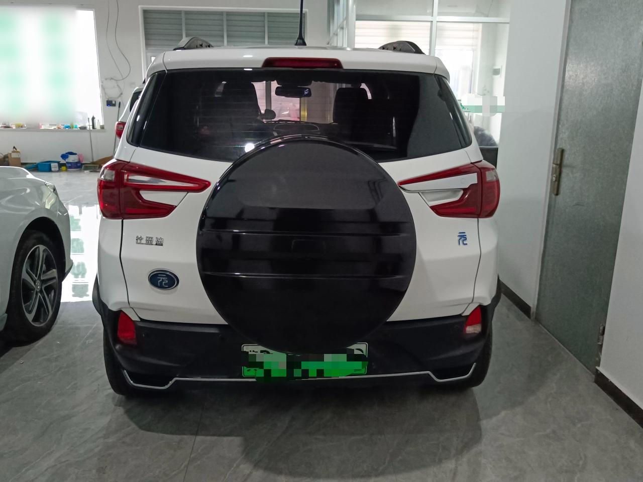 比亚迪 元新能源 2018款 EV360 智联炫酷型