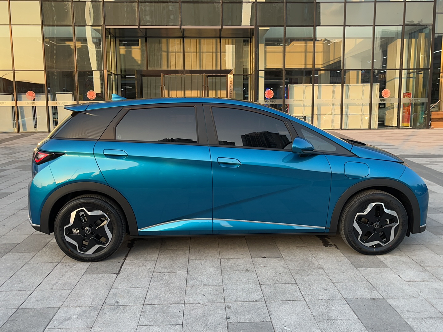 比亚迪 海豚 2021款 405km 时尚版